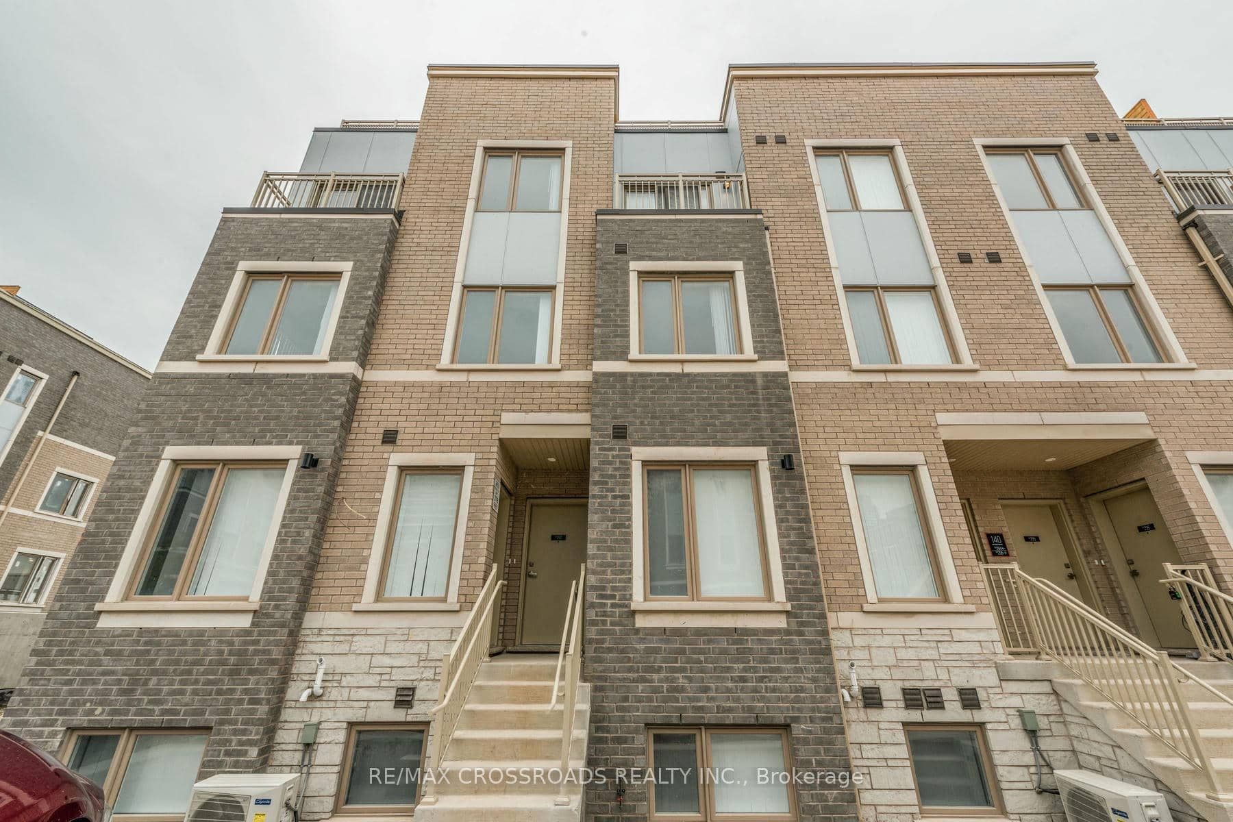 Unit 292 140 Honeycrisp Crescent photo 1