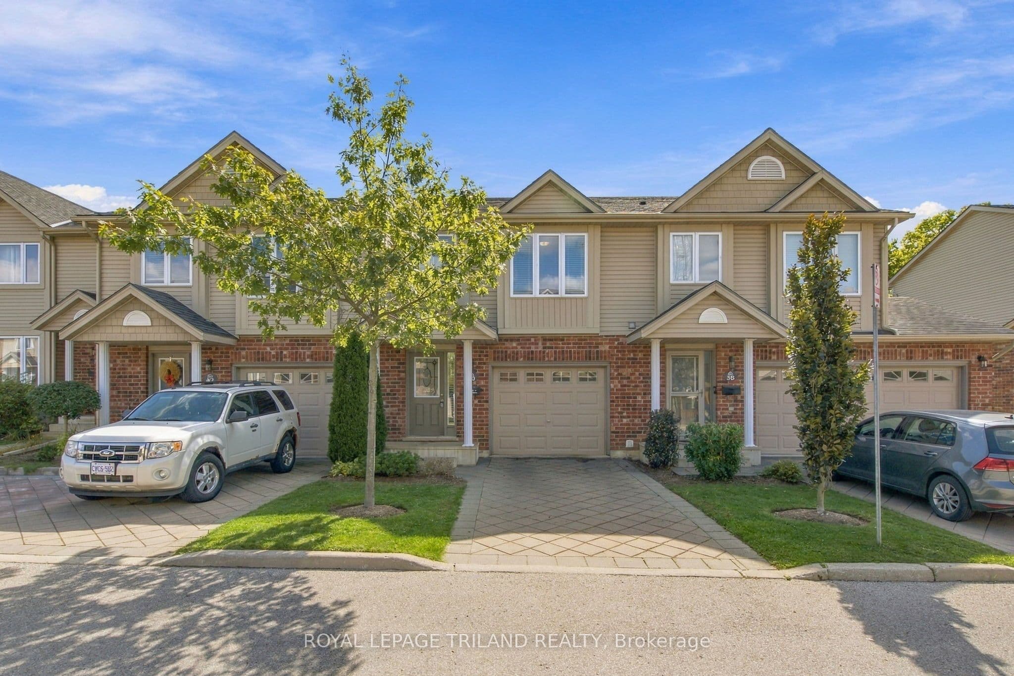 1628 Churchill Avenue photo 1