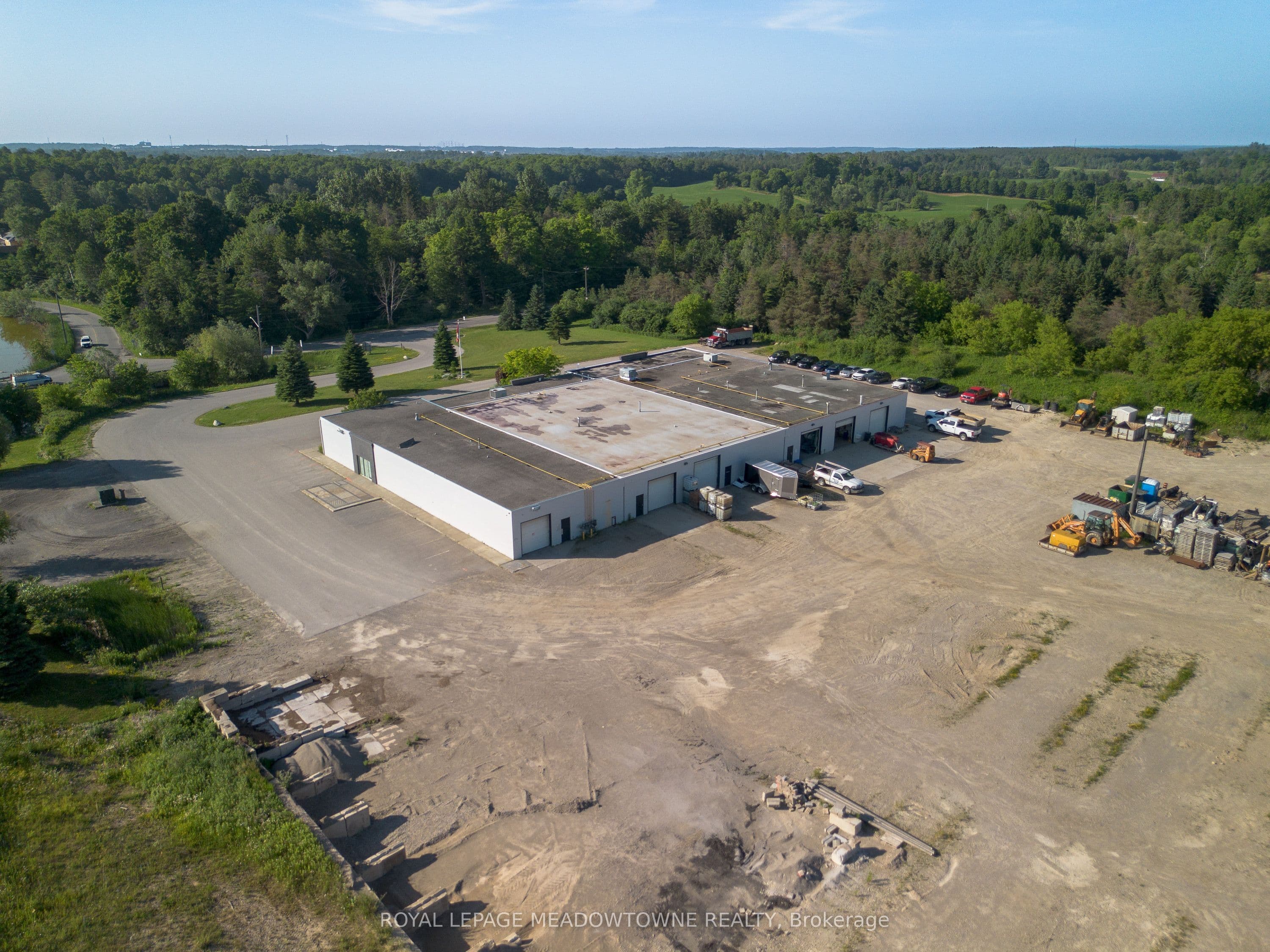 Unit 4 500 Maltby Road photo 1