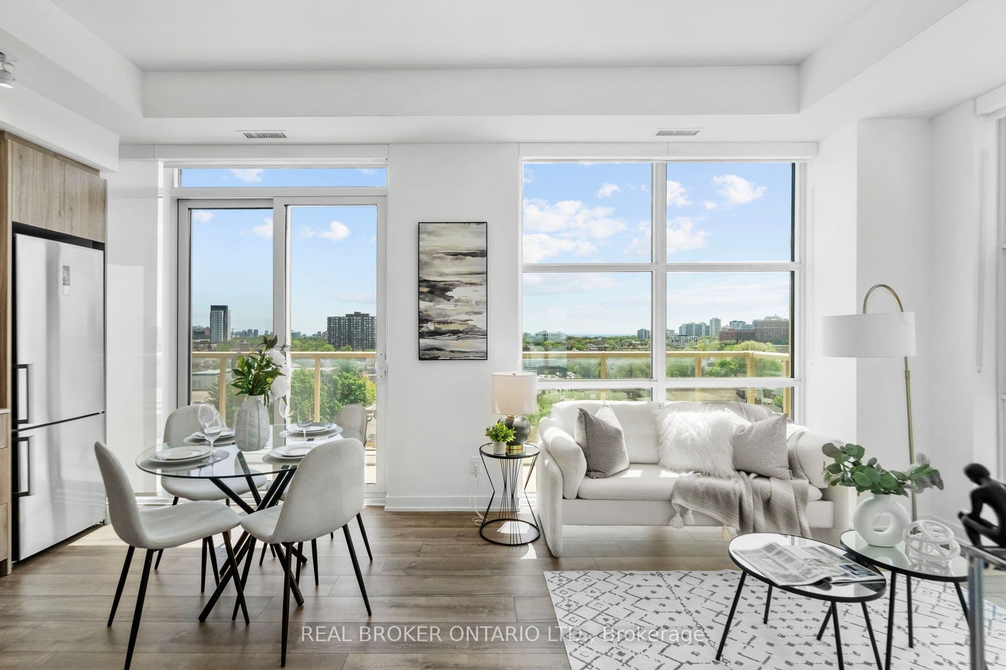 Unit 920 1787 St Clair Avenue photo 1