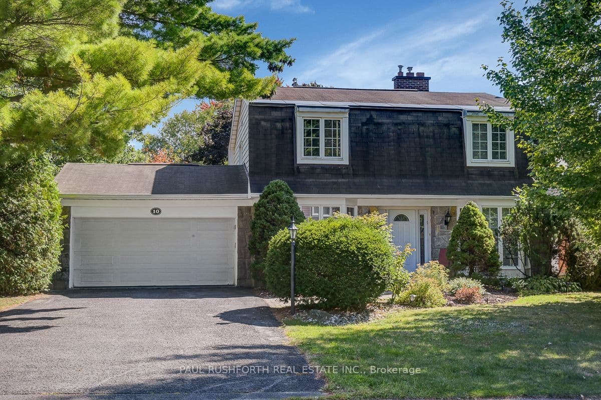 10 Cosburn Avenue photo 1