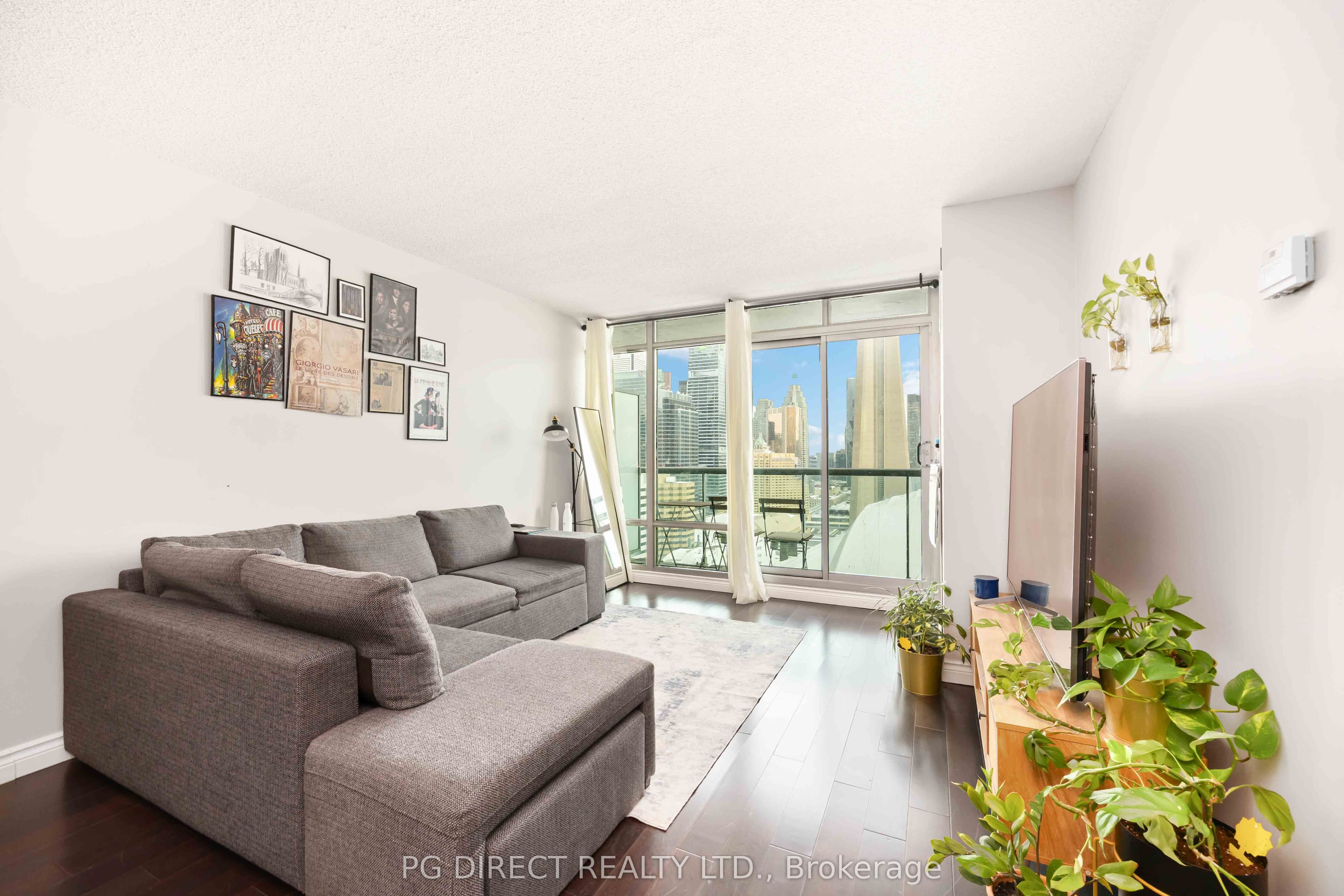 Unit 3502 81 Navy Wharf Court photo 1