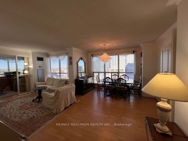 Unit 1707 18 Hollywood Avenue photo 1