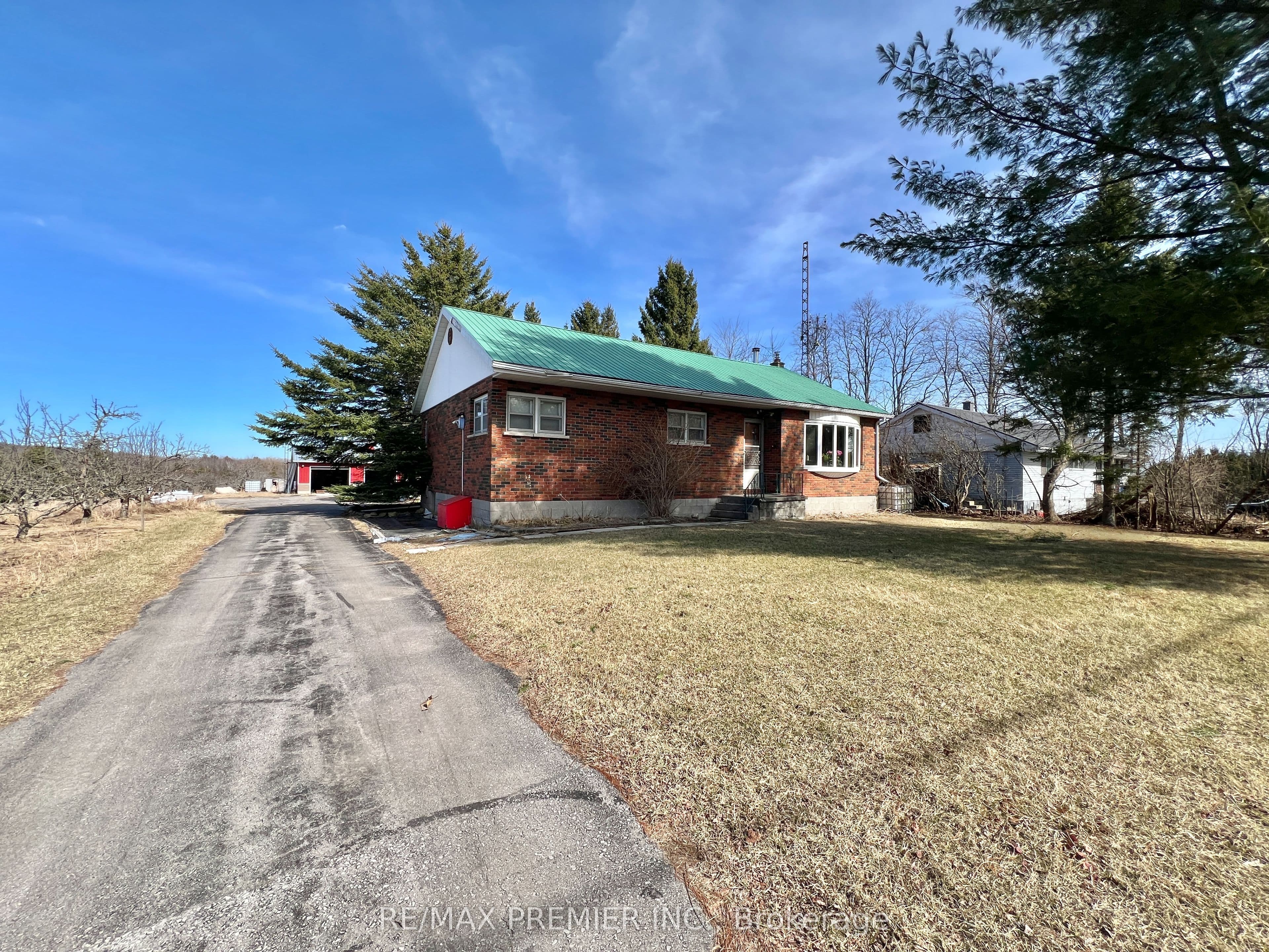 273 Peters Road photo 1