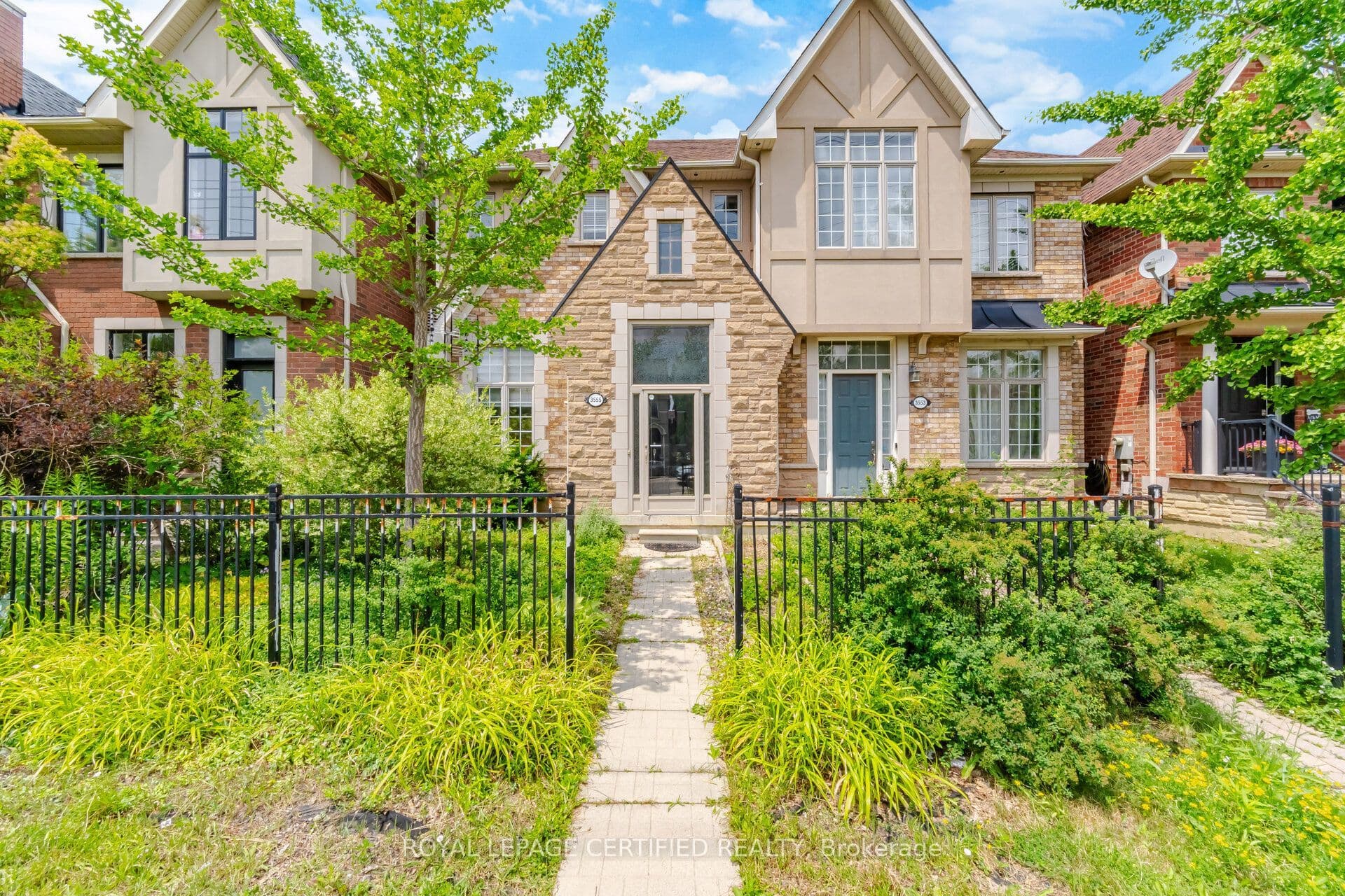 3555 Eglinton Avenue photo 1