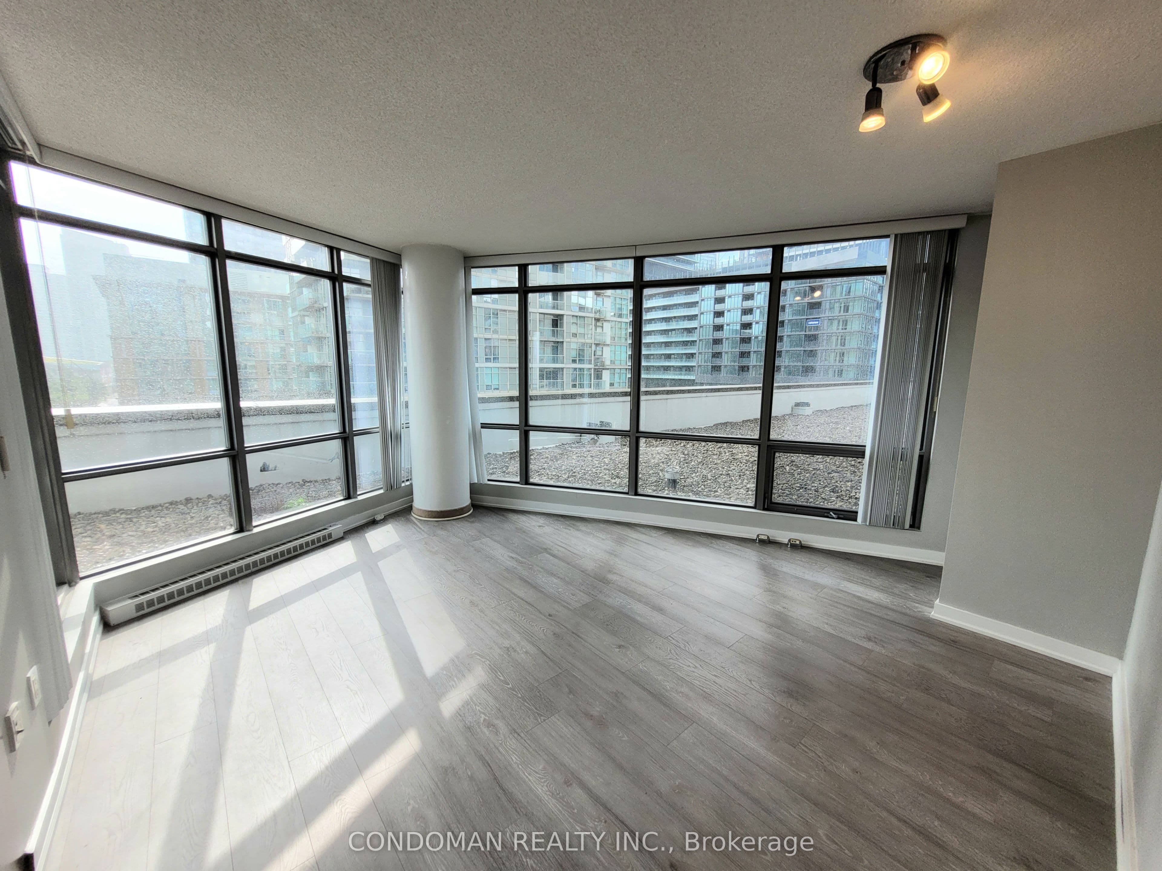 Unit 603 3 Navy Wharf Court photo 1