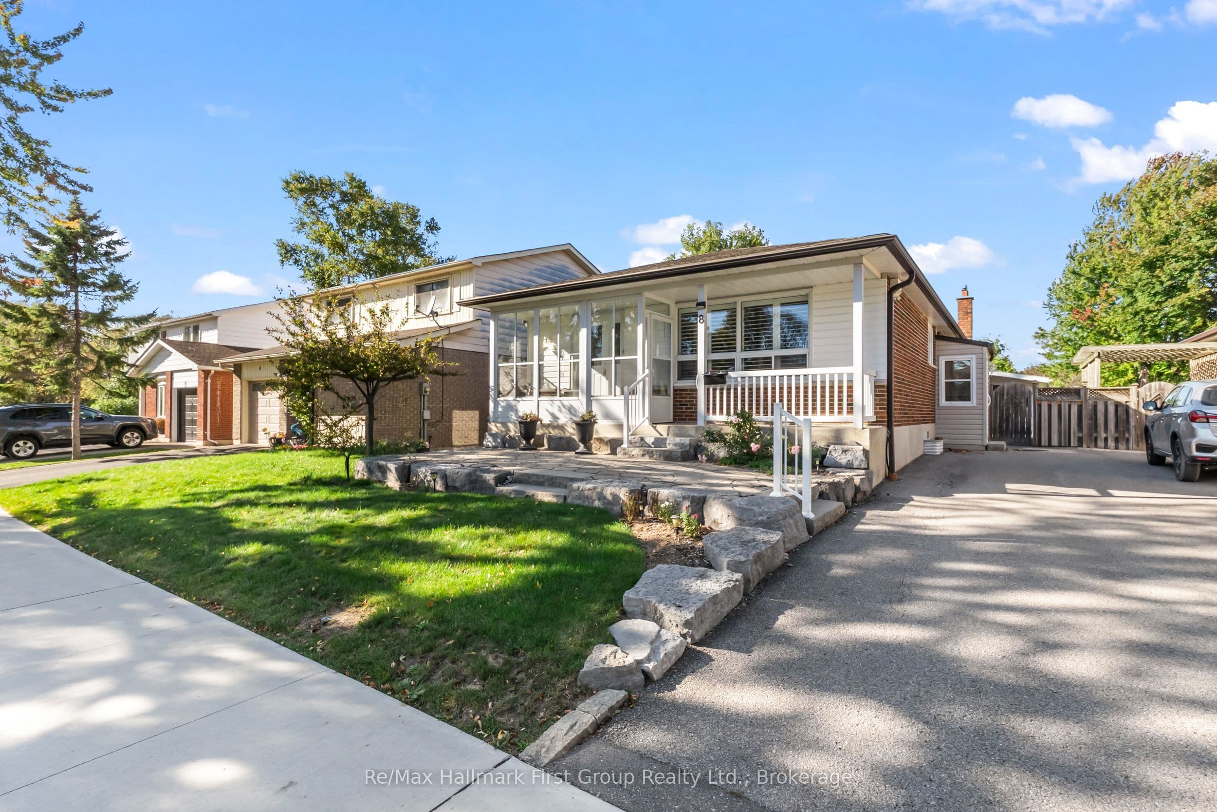8 Calais Street photo 1