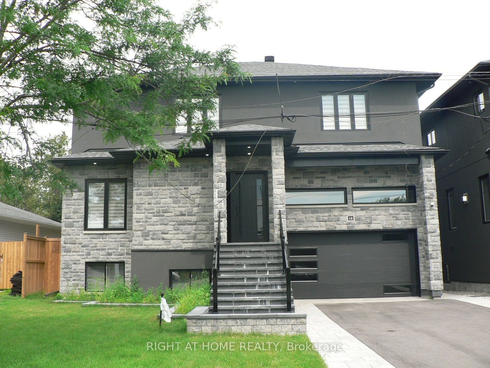 13 Bell Park Street photo 1