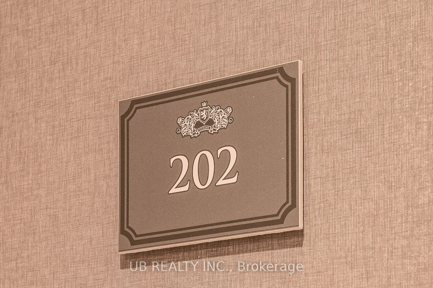 Unit 202 1451 WELLINGTON Street photo 1