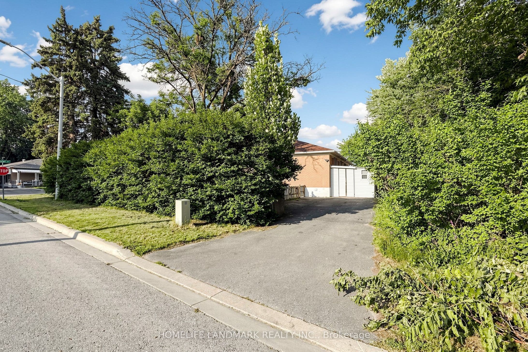 212 Beechy Drive photo 1