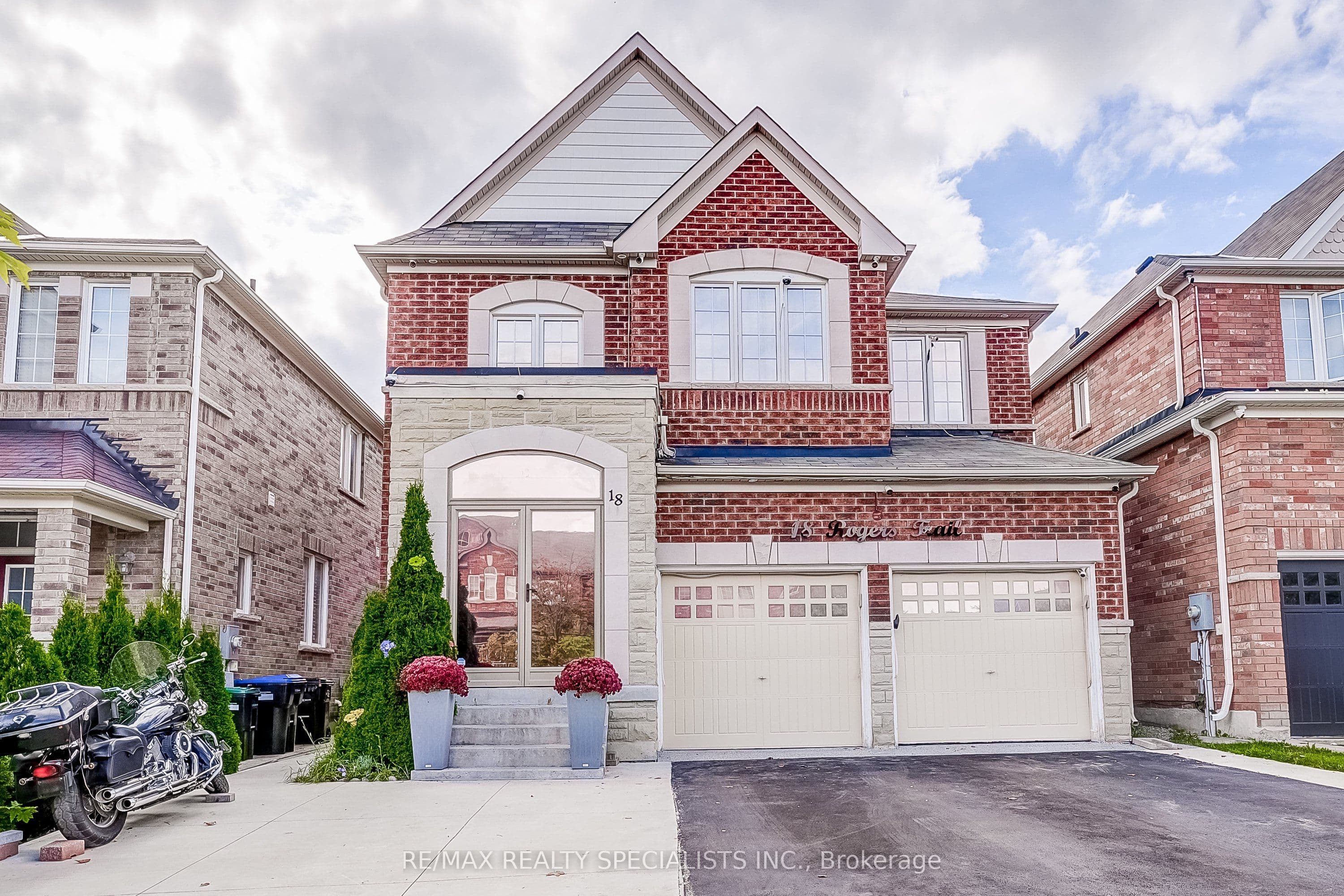 18 Rogers Trail photo 1