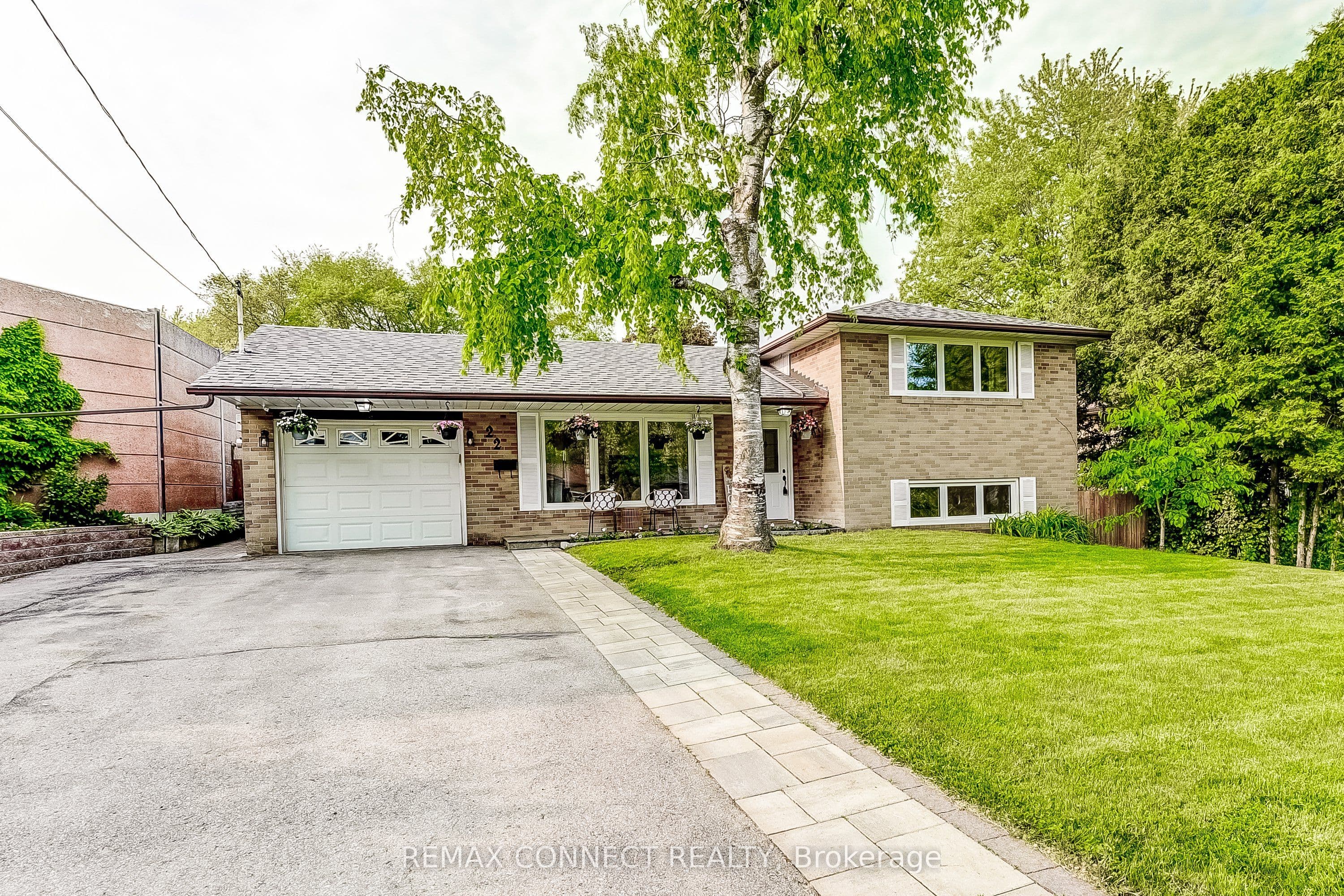 22 Ravine Park Crescent photo 1