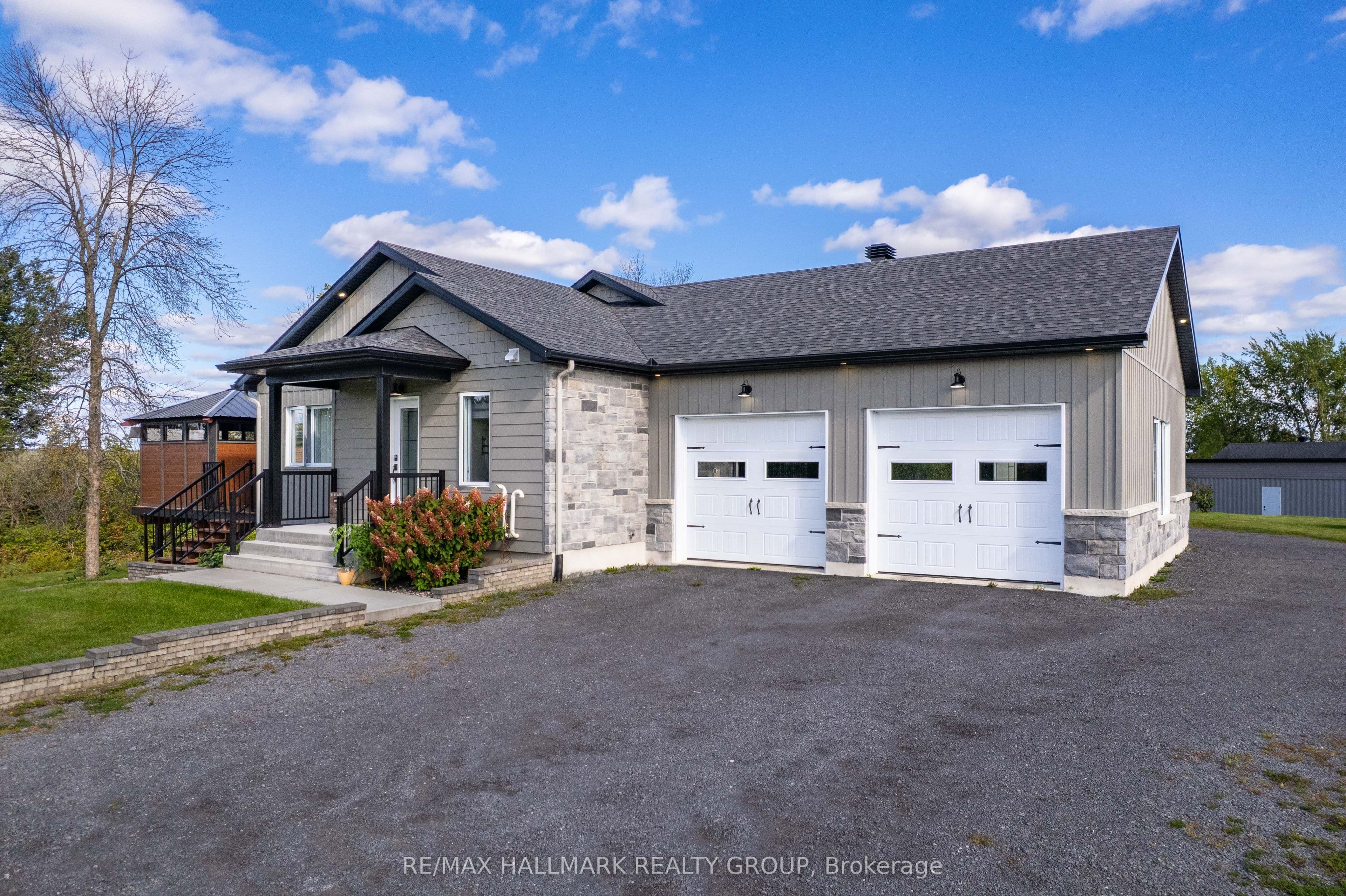 3515 Front Road photo 1
