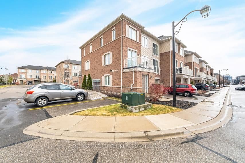 Unit 51 165 Hampshire Way photo 1