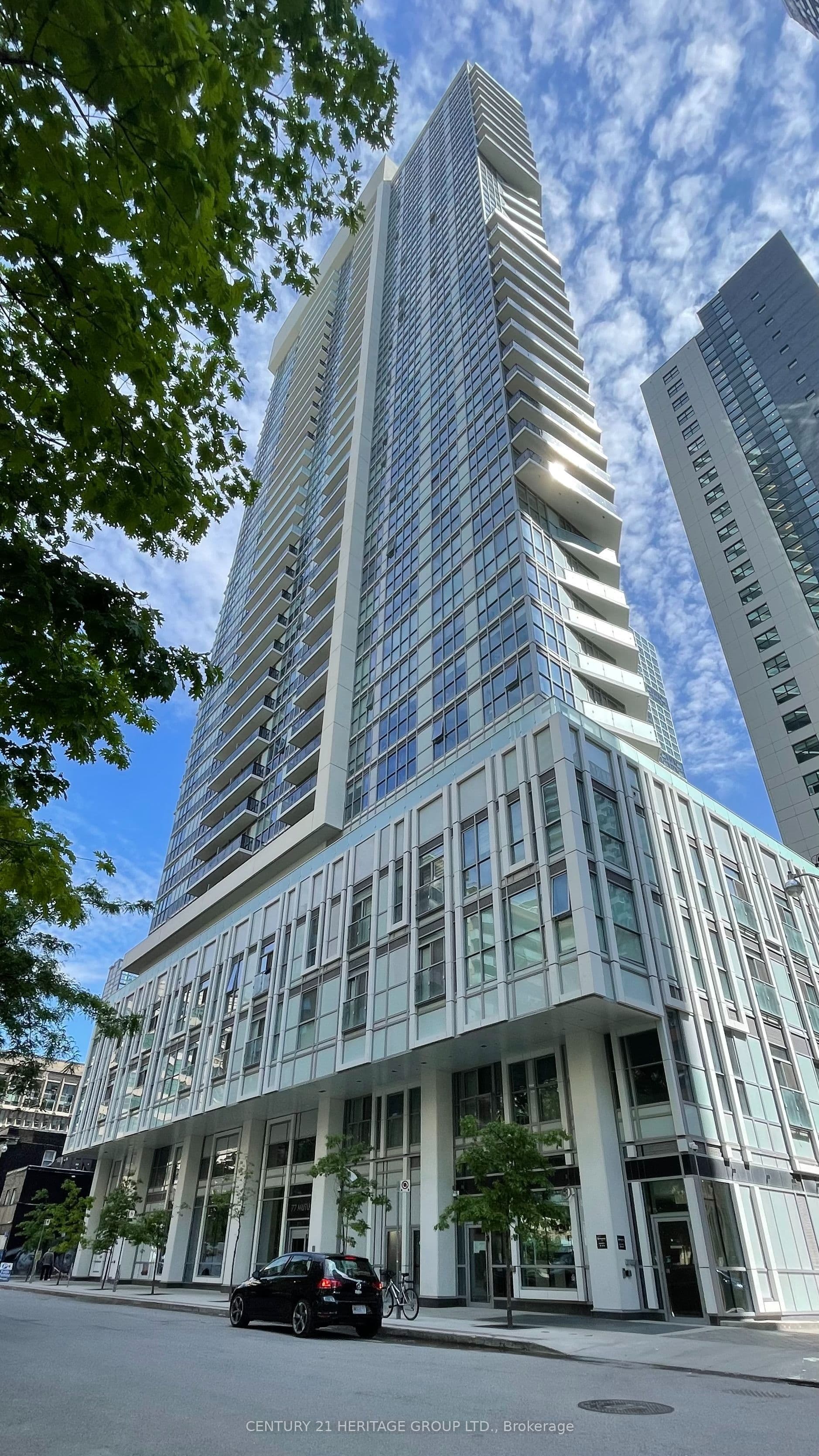 Unit 1401 77 Mutual Street photo 1