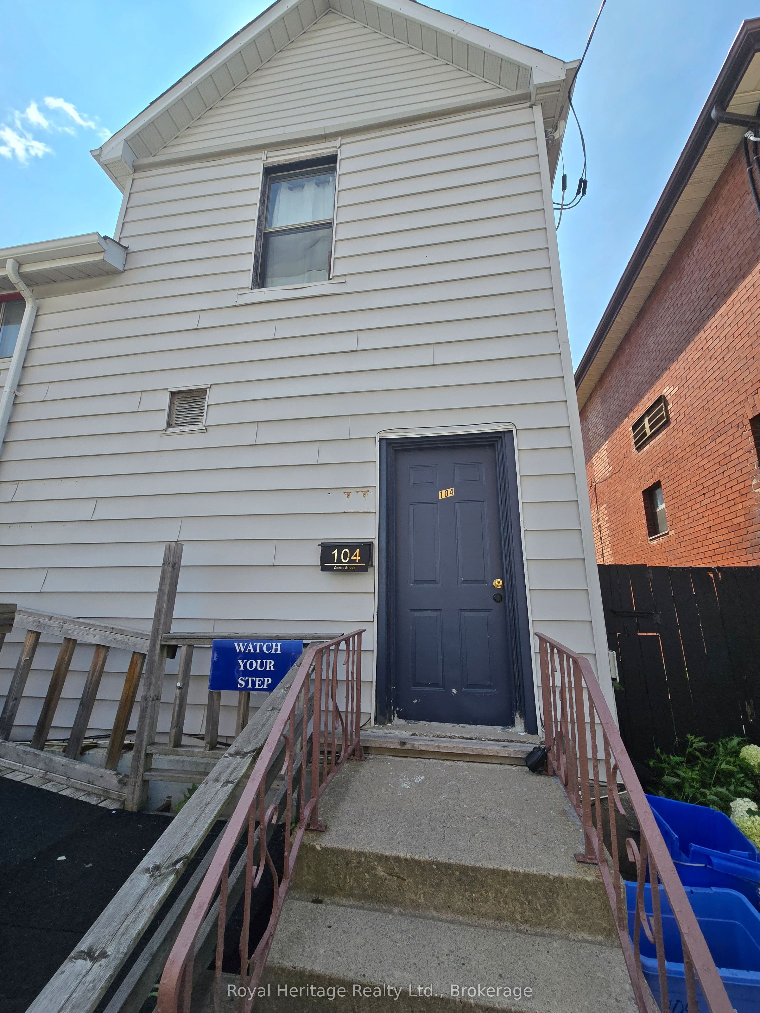 104 Centre Street photo 1