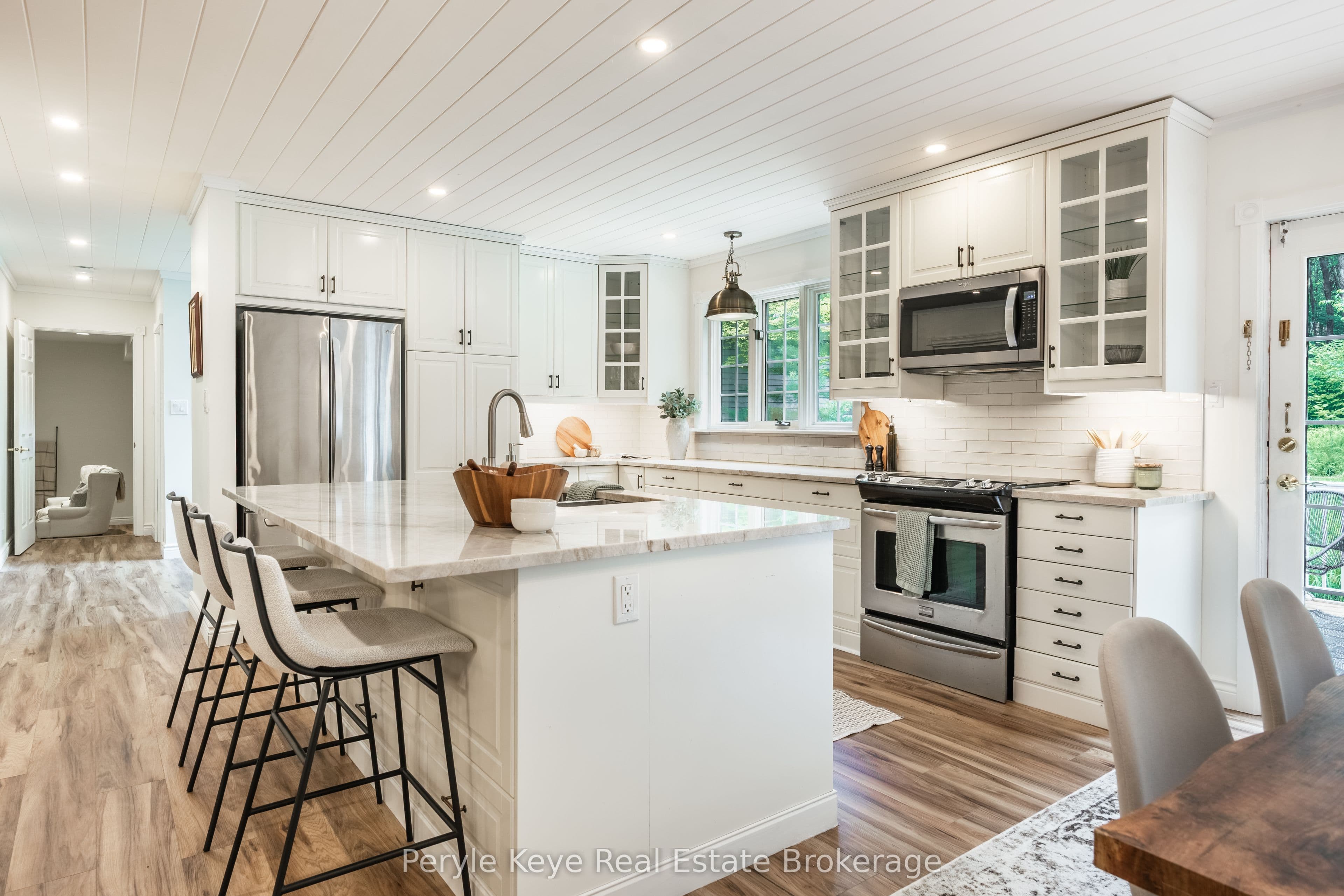 125 Clarke Crescent photo 1