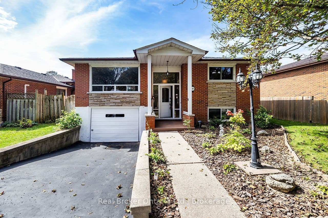 32 Strike Avenue photo 1