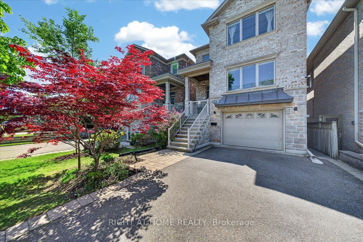 91B Evans Avenue photo 1
