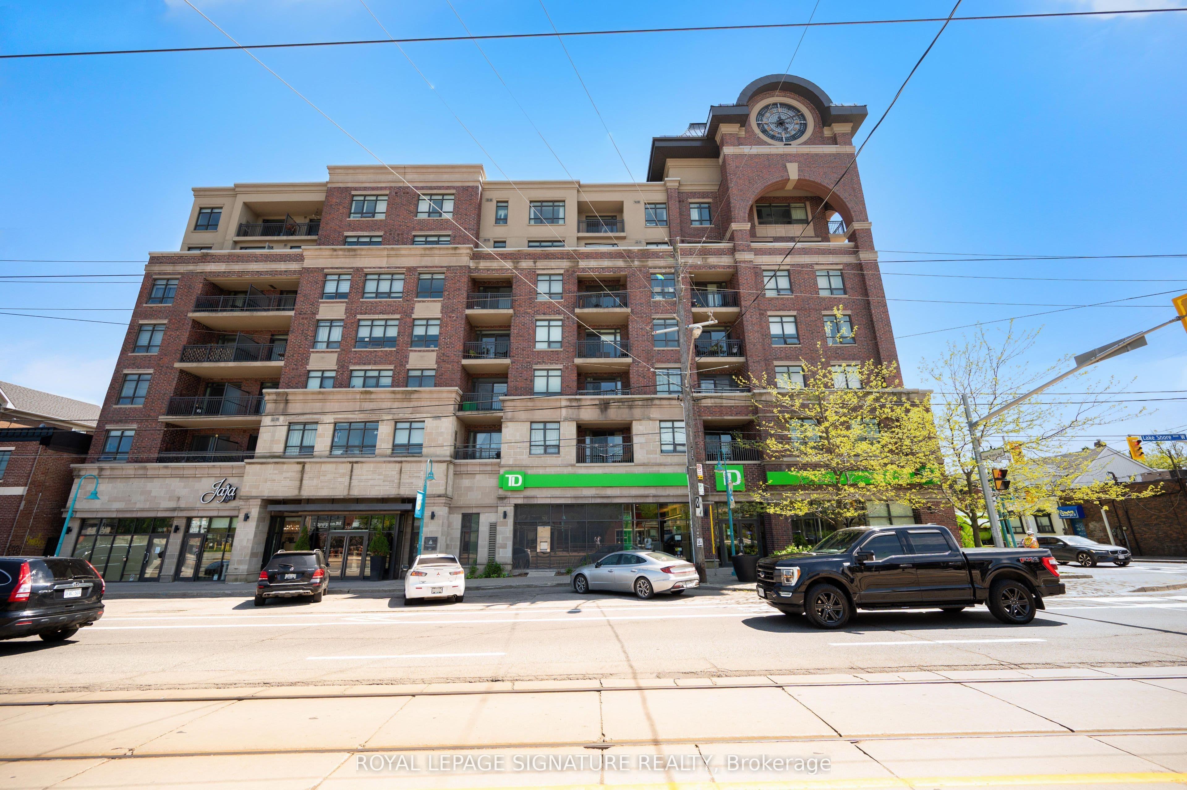 Unit 303 3563 Lake Shore Boulevard photo 1