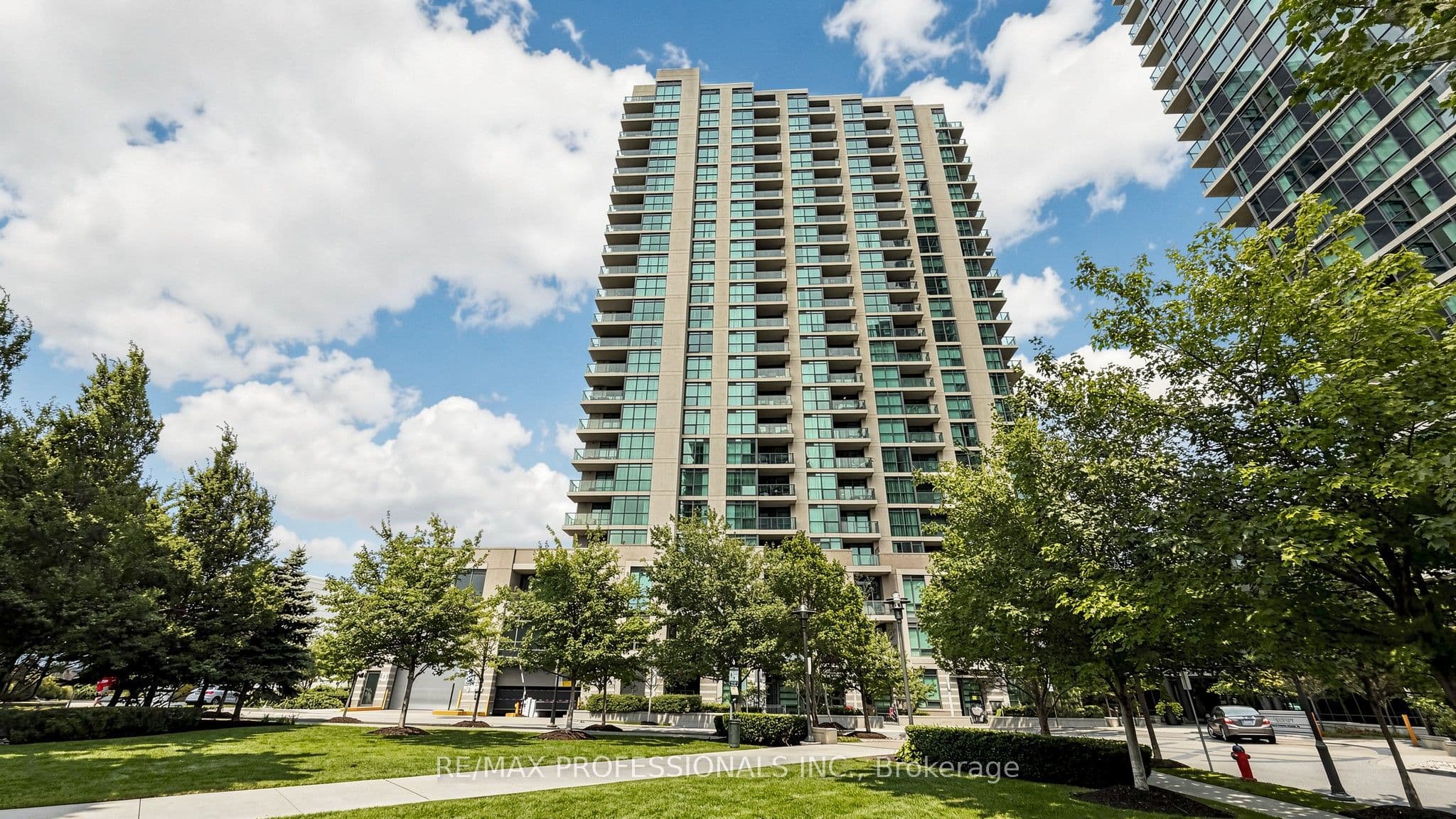 Unit 1710 205 Sherway Gardens Road photo 1