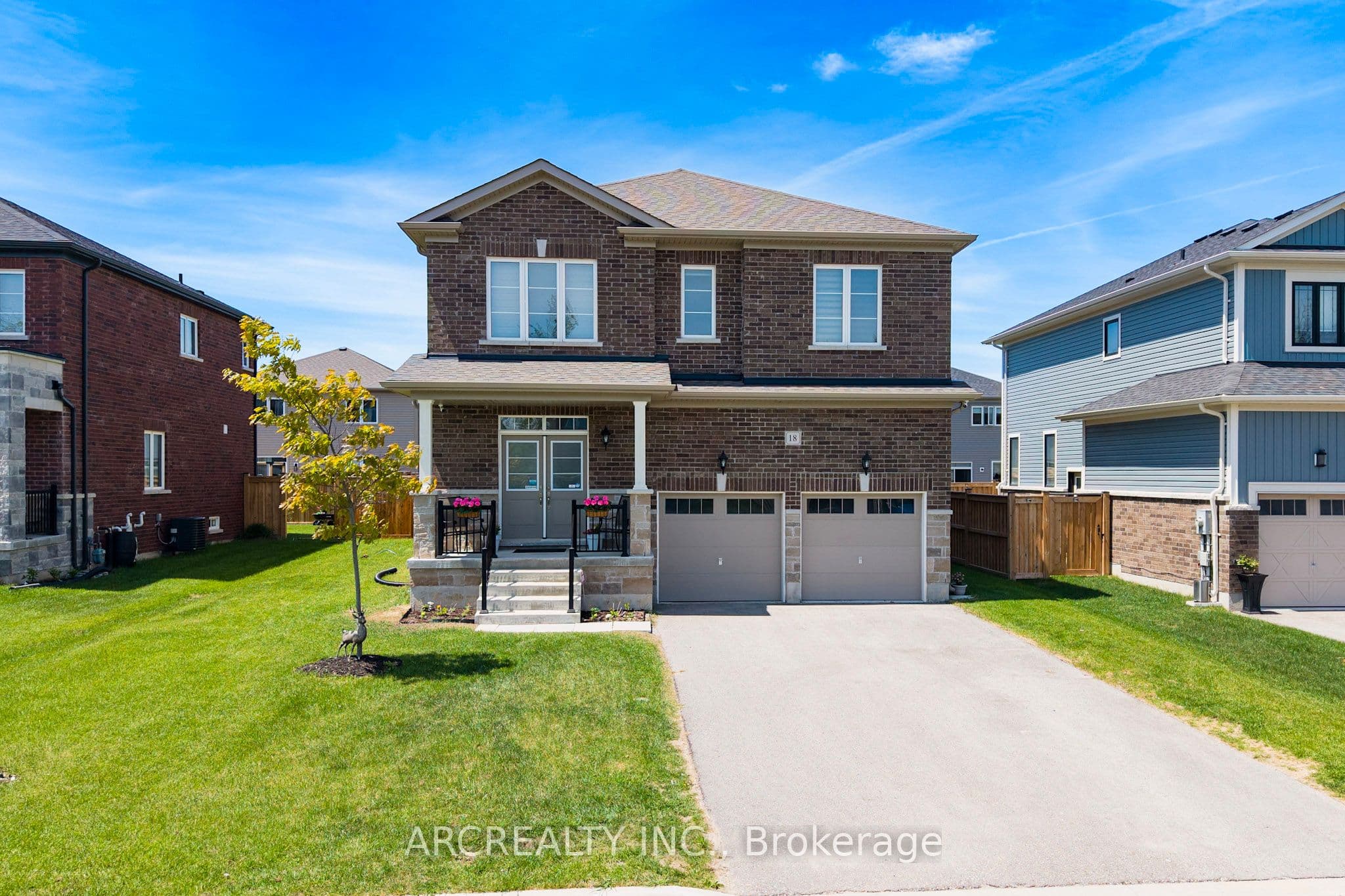 18 Emerald Street photo 1