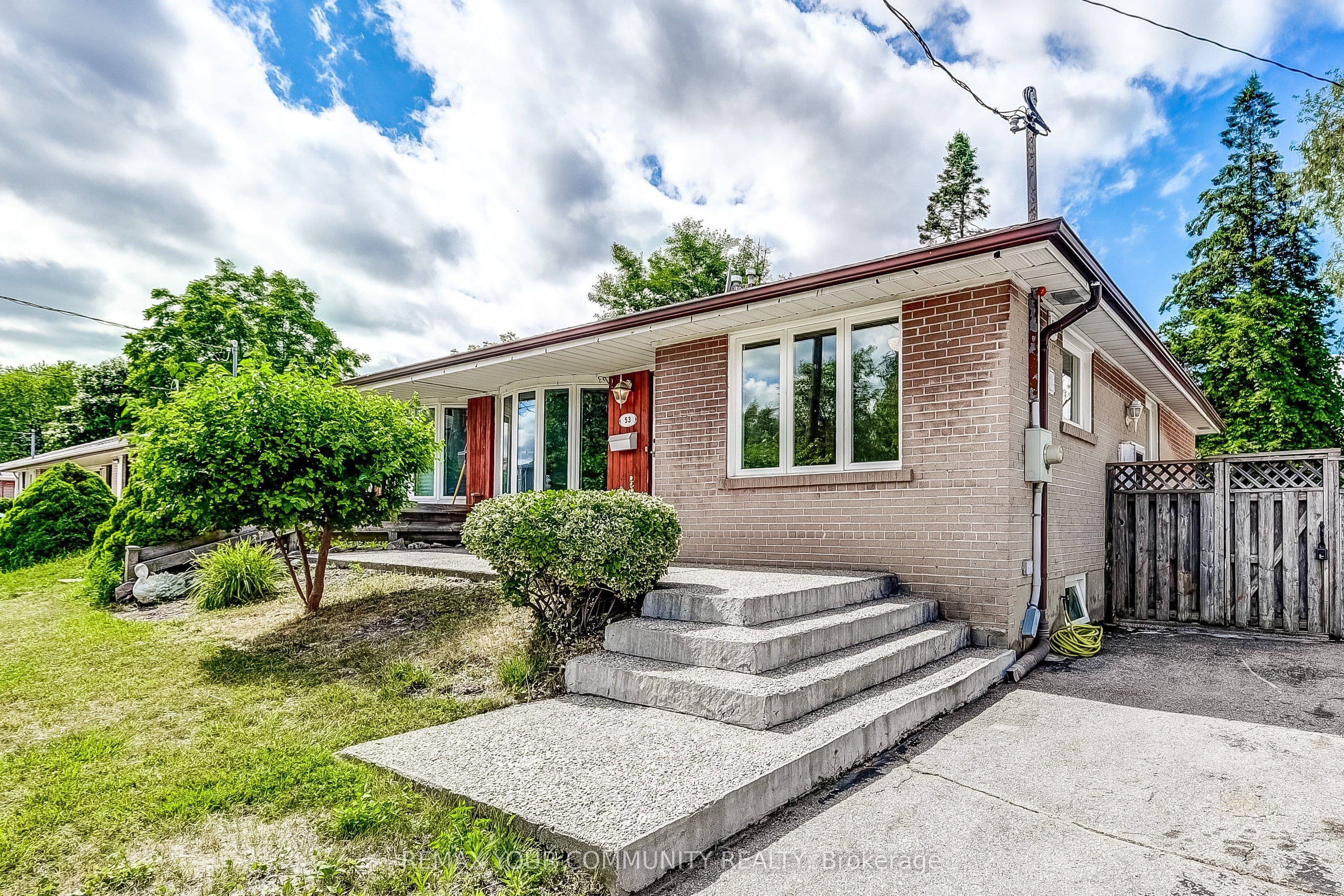 53 Glory Crescent photo 1