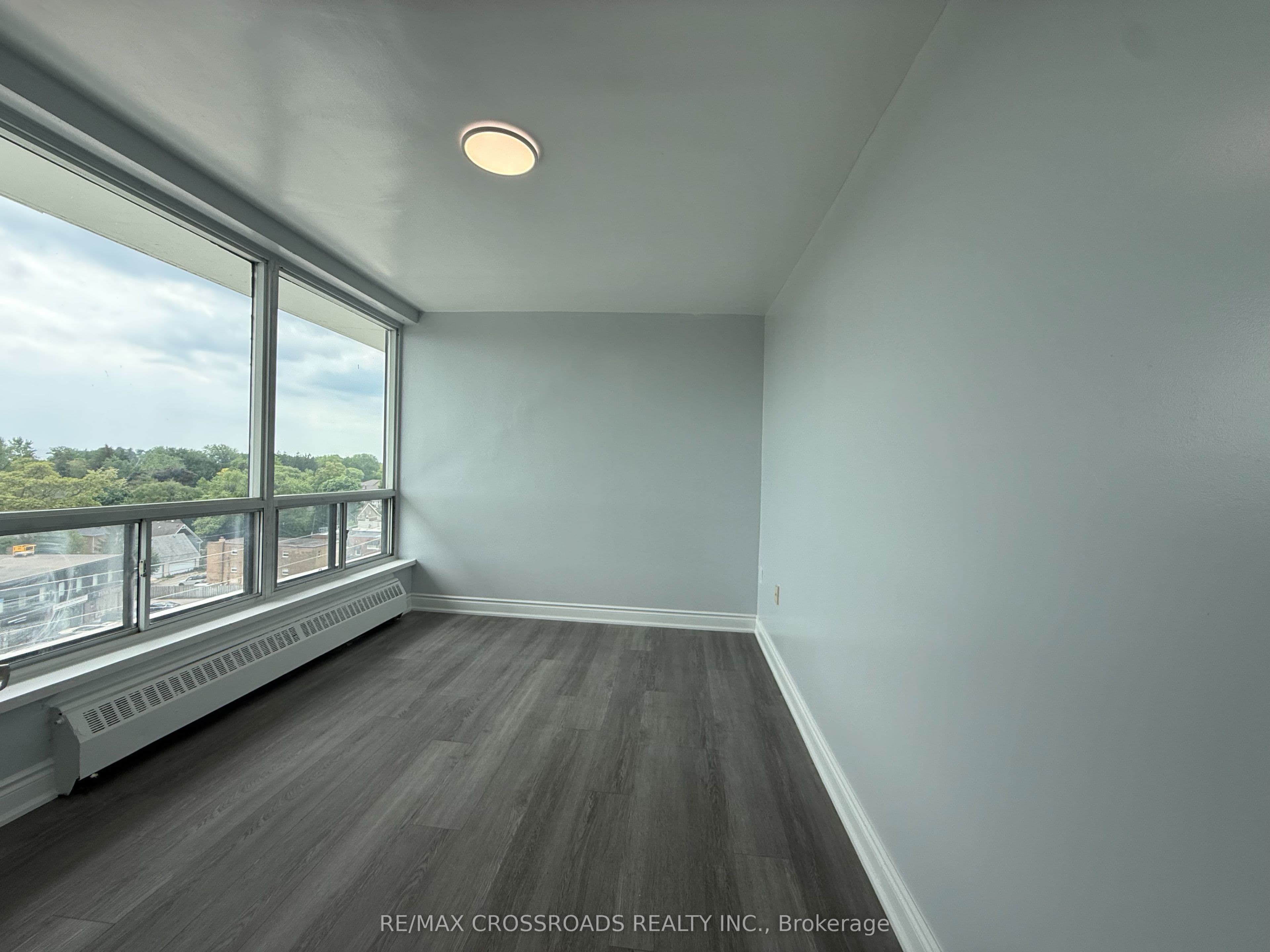 Unit 802 363 Lakeshore Road photo 1