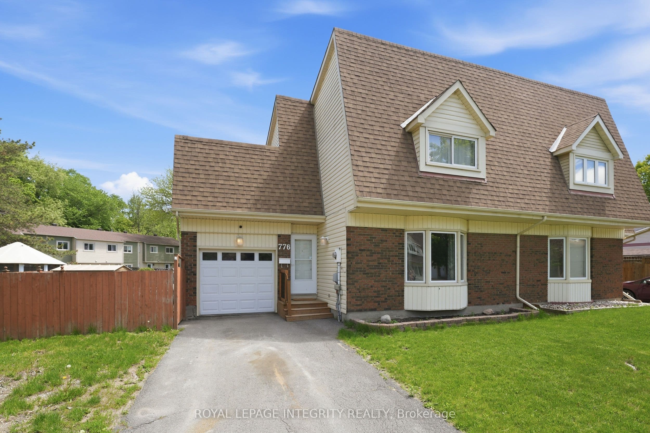 776 Vinette Crescent photo 1