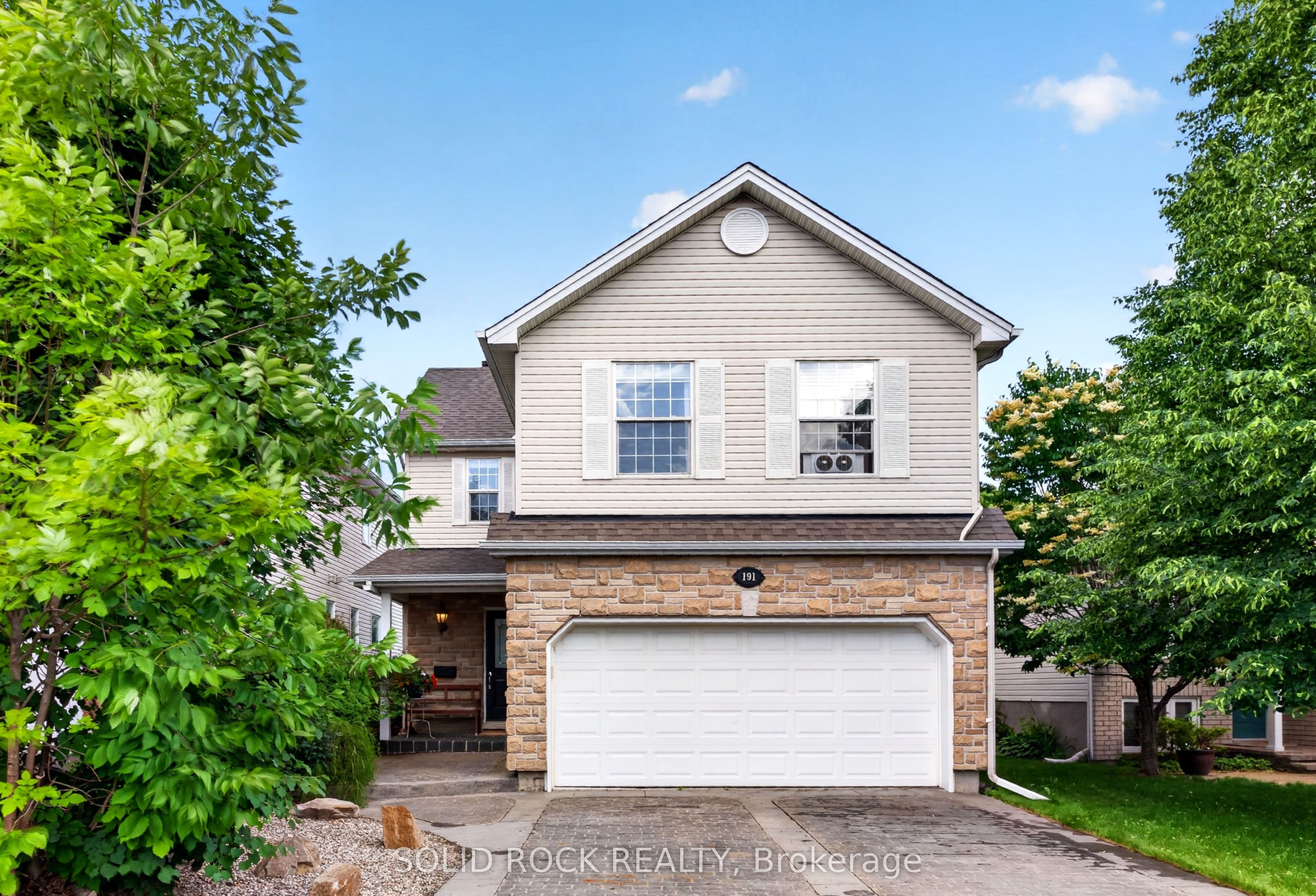 191 Yoho Drive photo 1