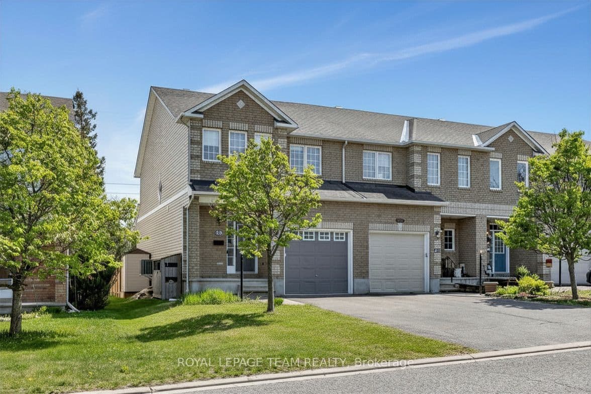 49 Chantilly Gate photo 1
