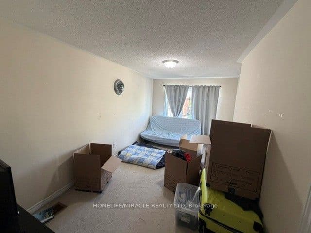 705 Sauve Street photo 1