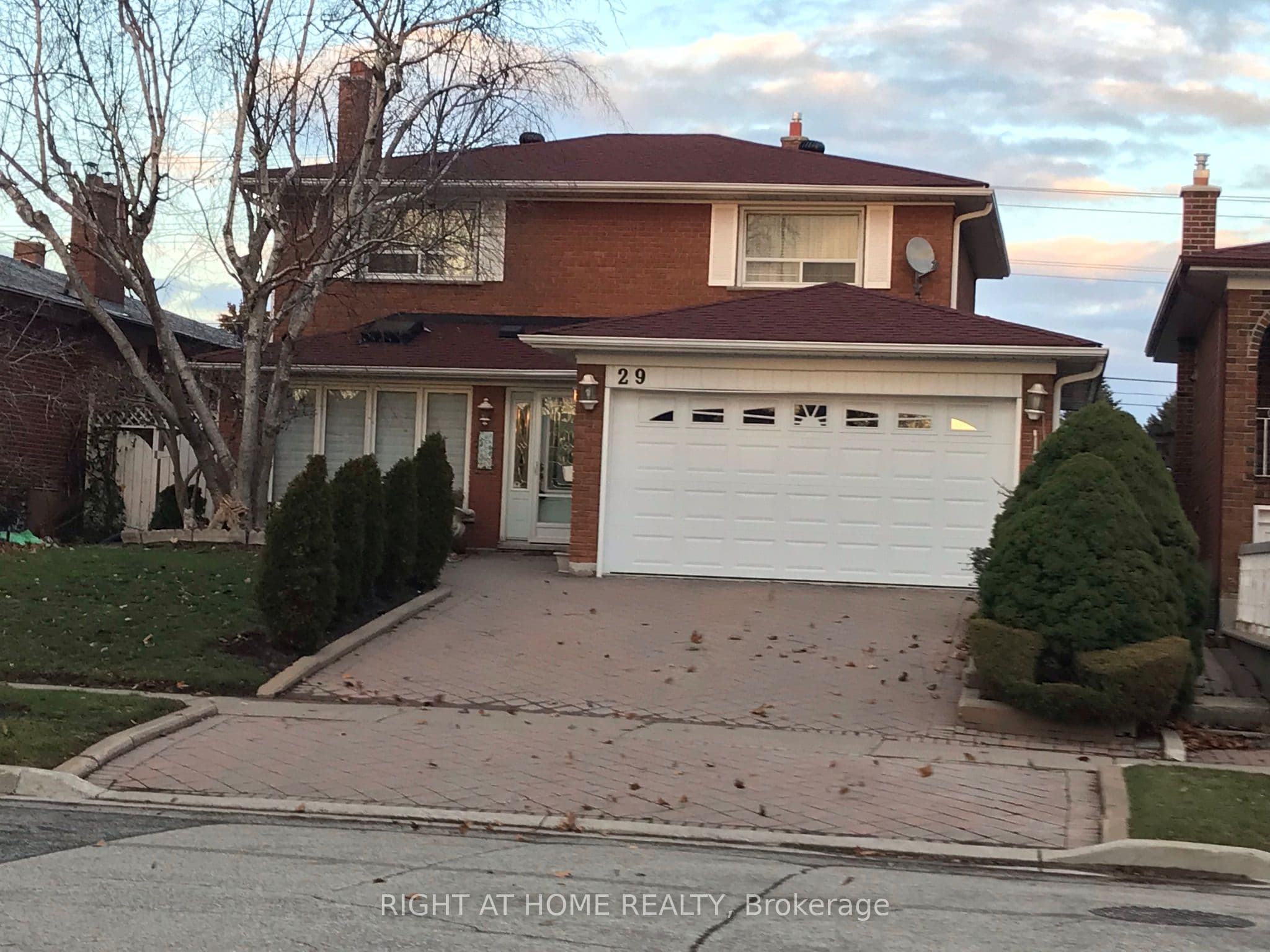 29 Brantford Drive photo 1