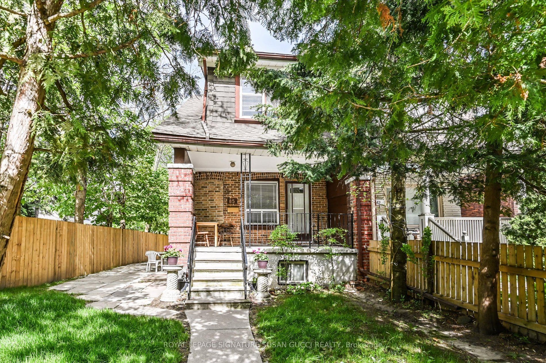 85 Linsmore Crescent photo 1