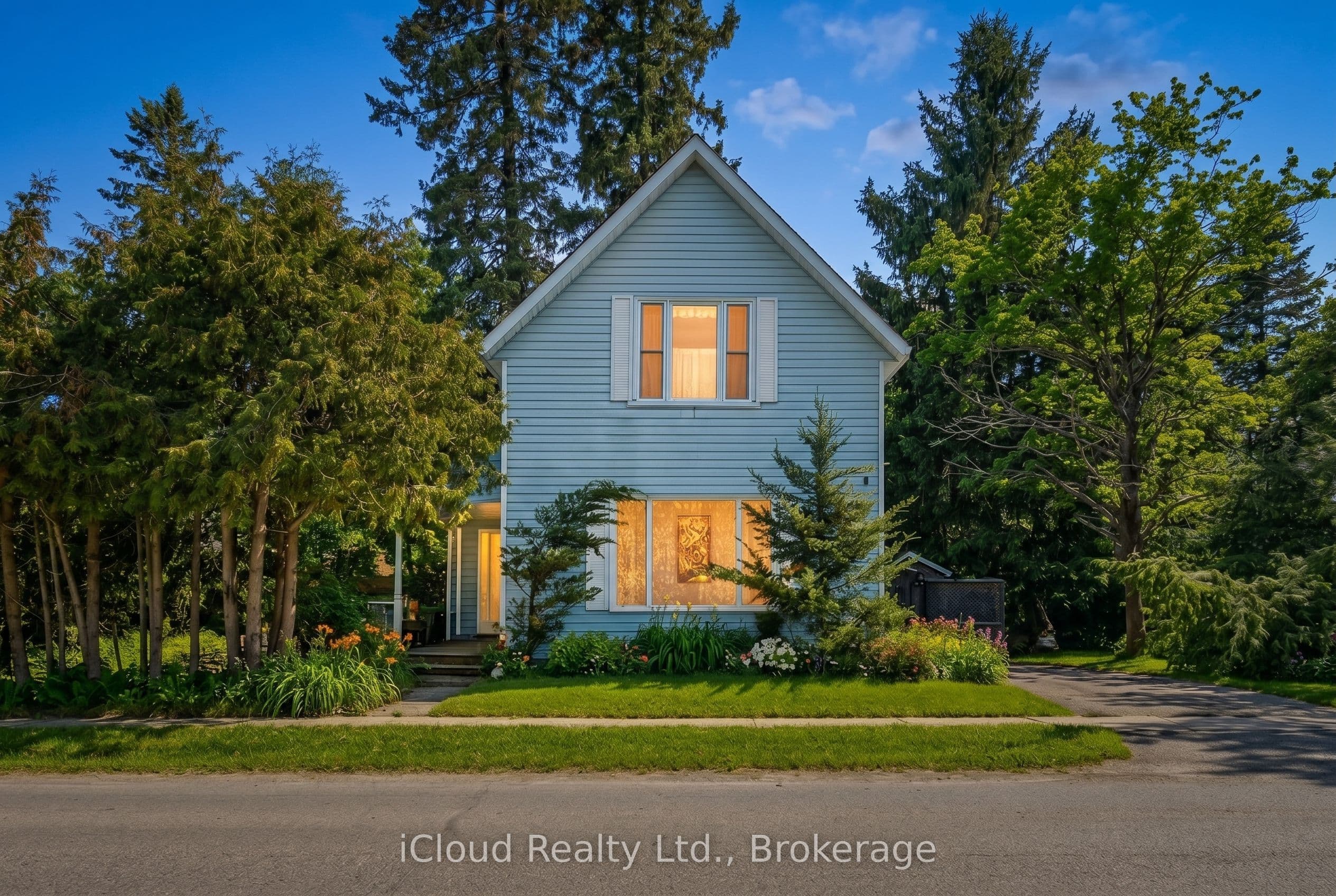 316 Gordon Street photo 1