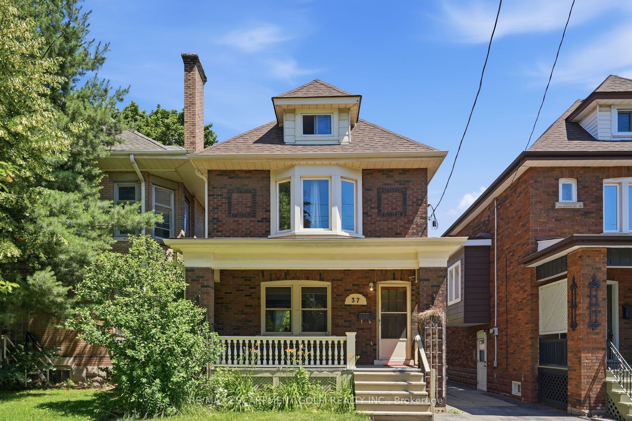 37 Maplewood Avenue photo 1