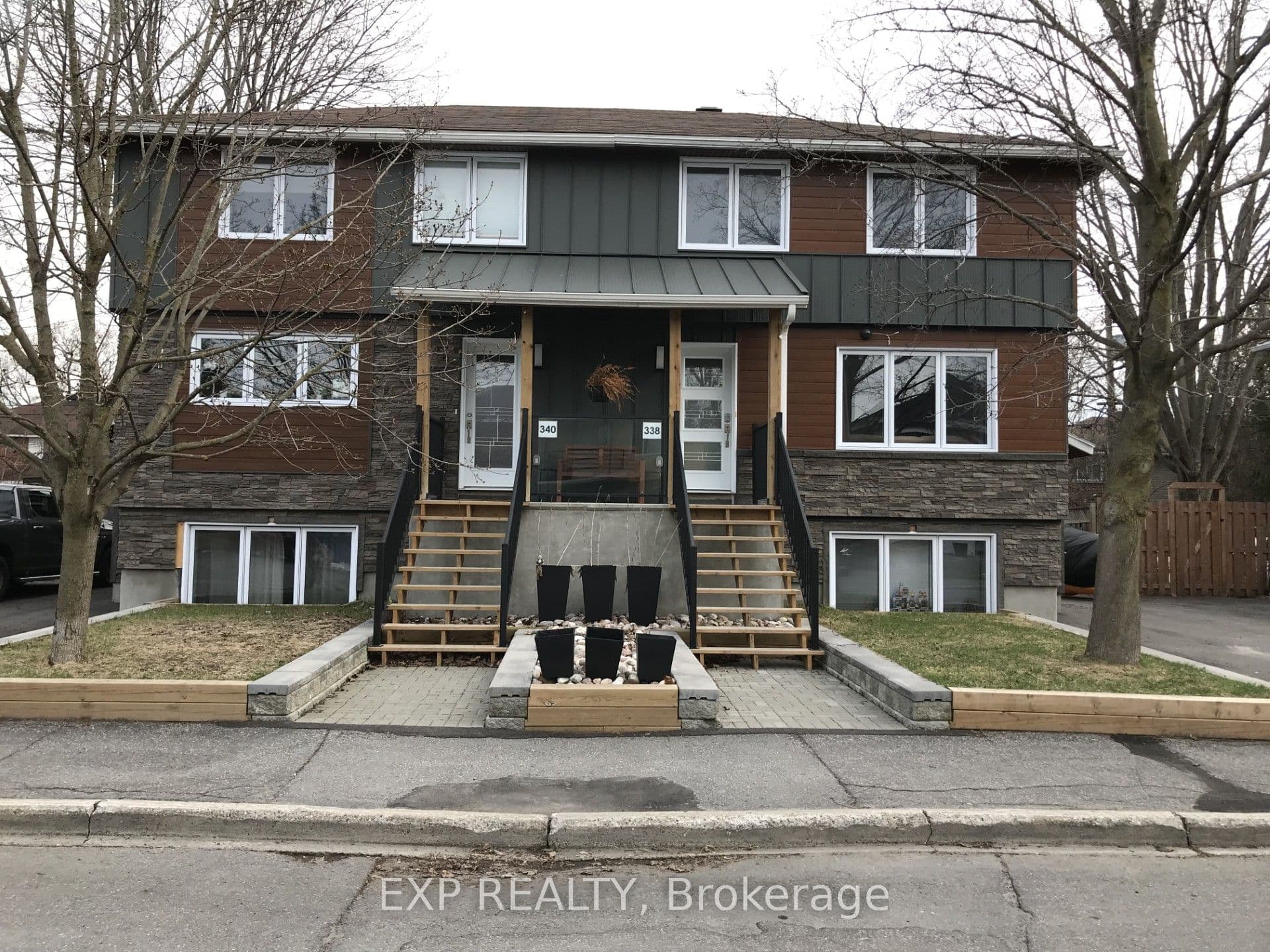 Unit B 340 Queen Mary Street photo 1