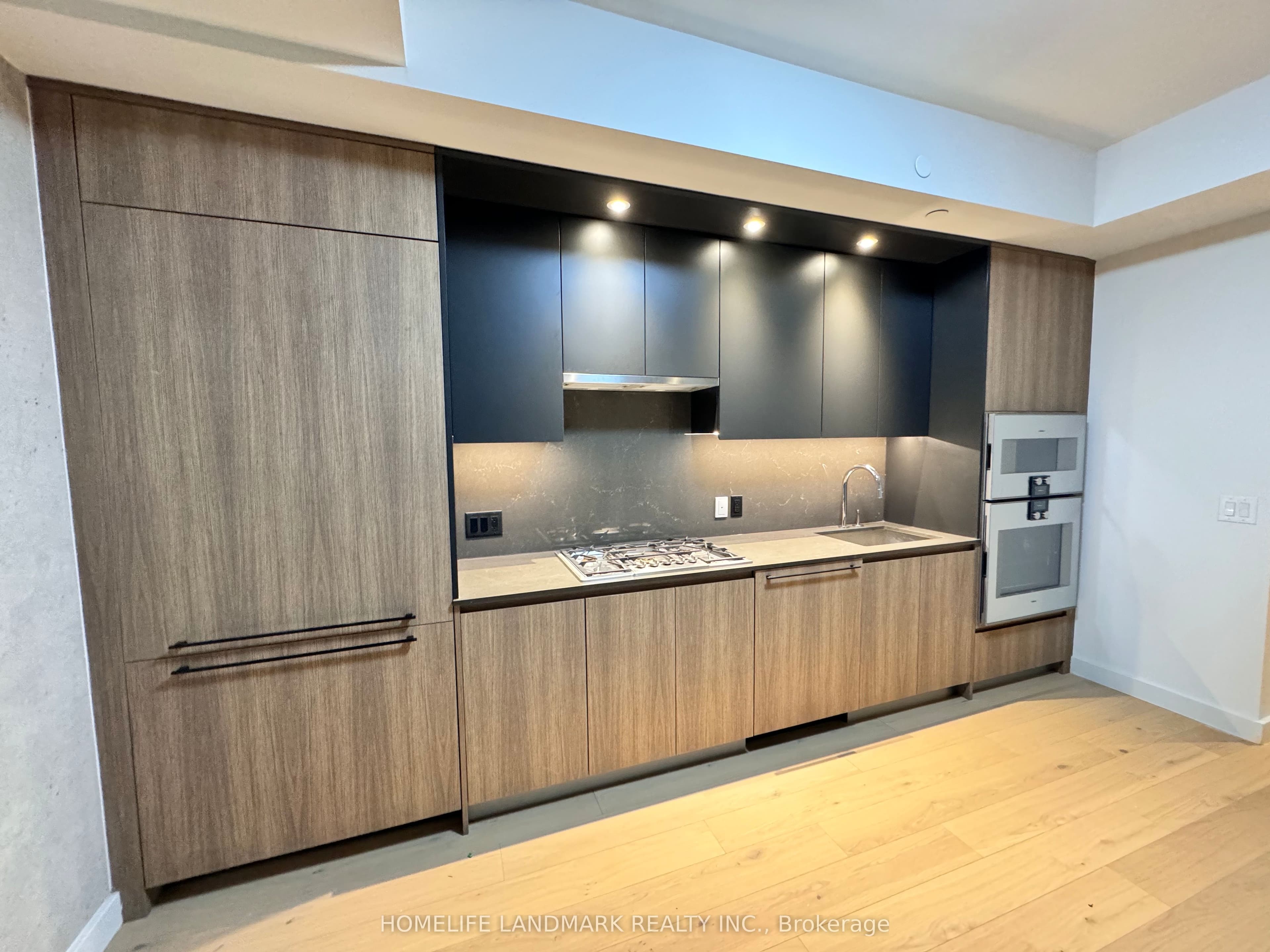 Unit 301 81 Wellesley Street photo 1