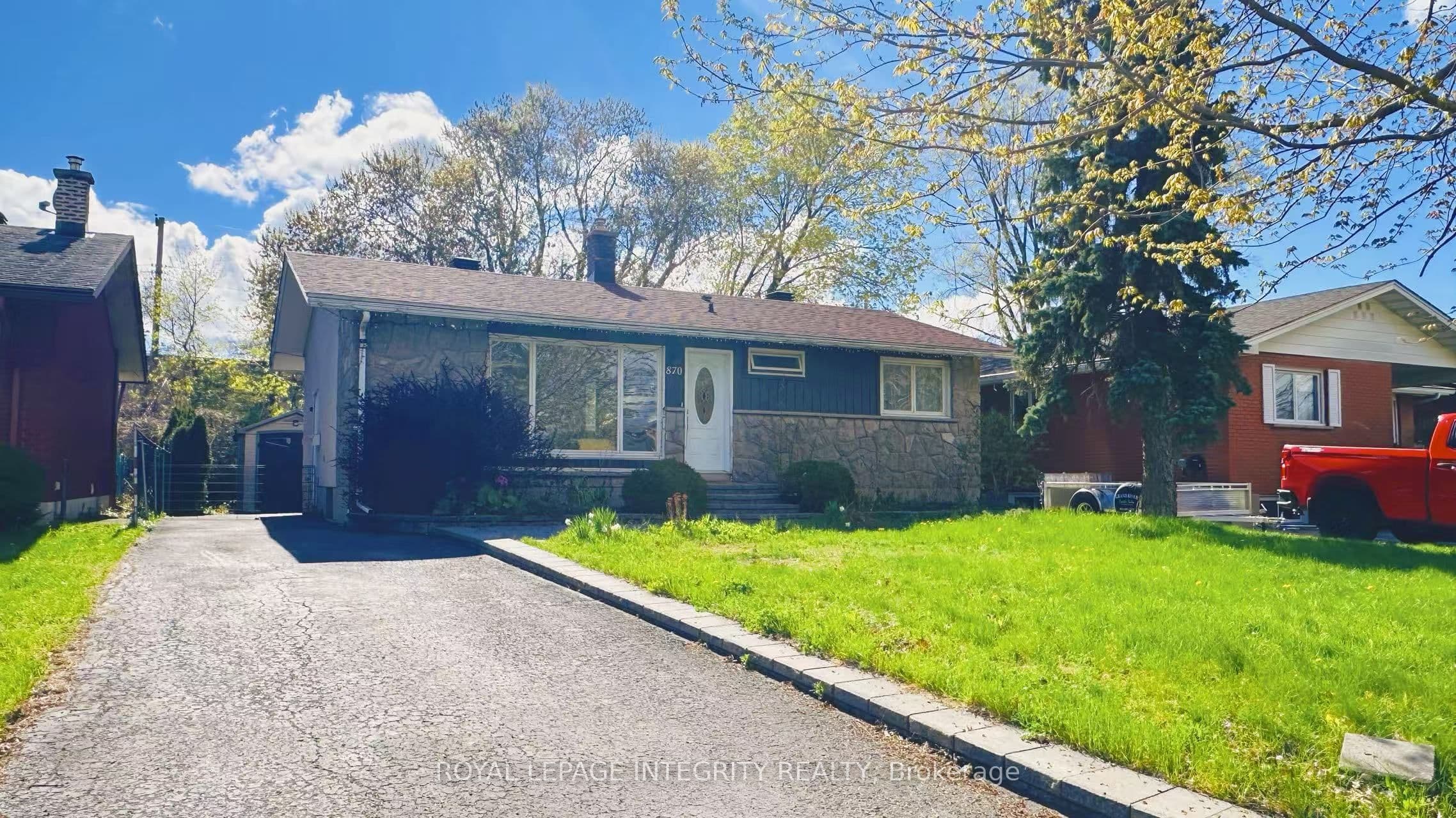 870 Claude Street photo 1