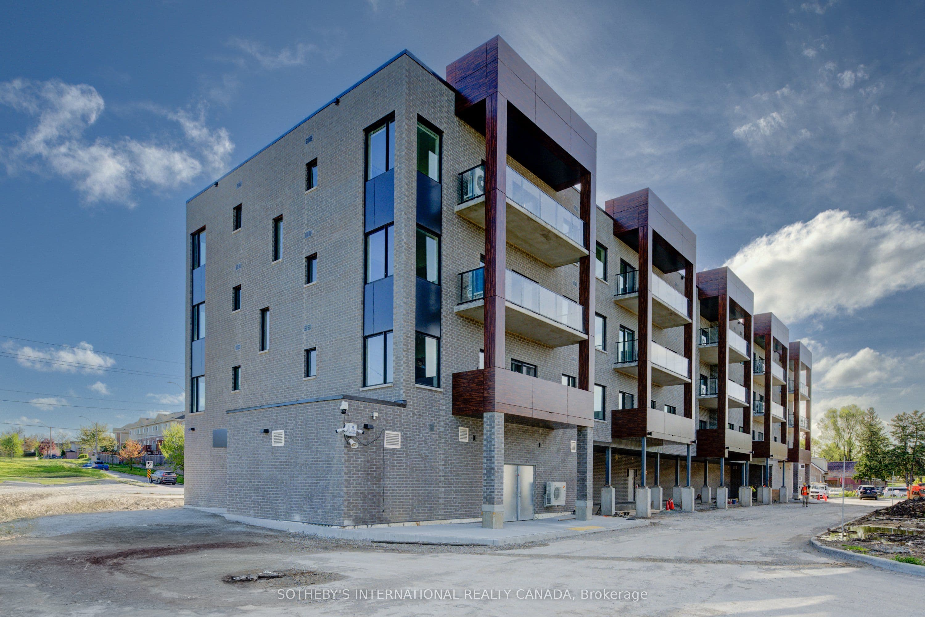 Unit 303 408 Dundas Street photo 1