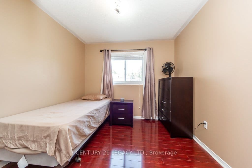 20 Twigg Drive photo 1