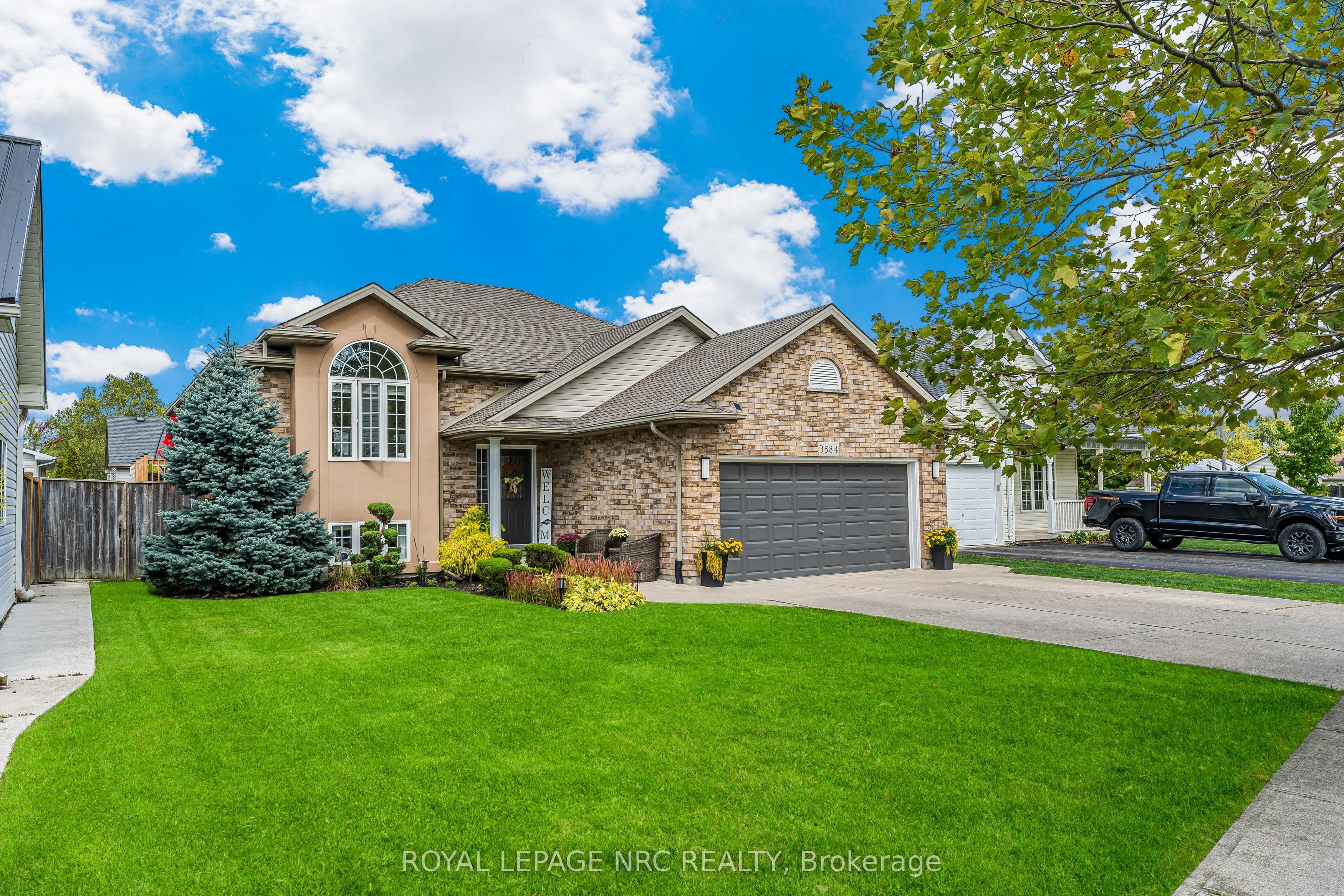 3584 CARVER Street photo 1