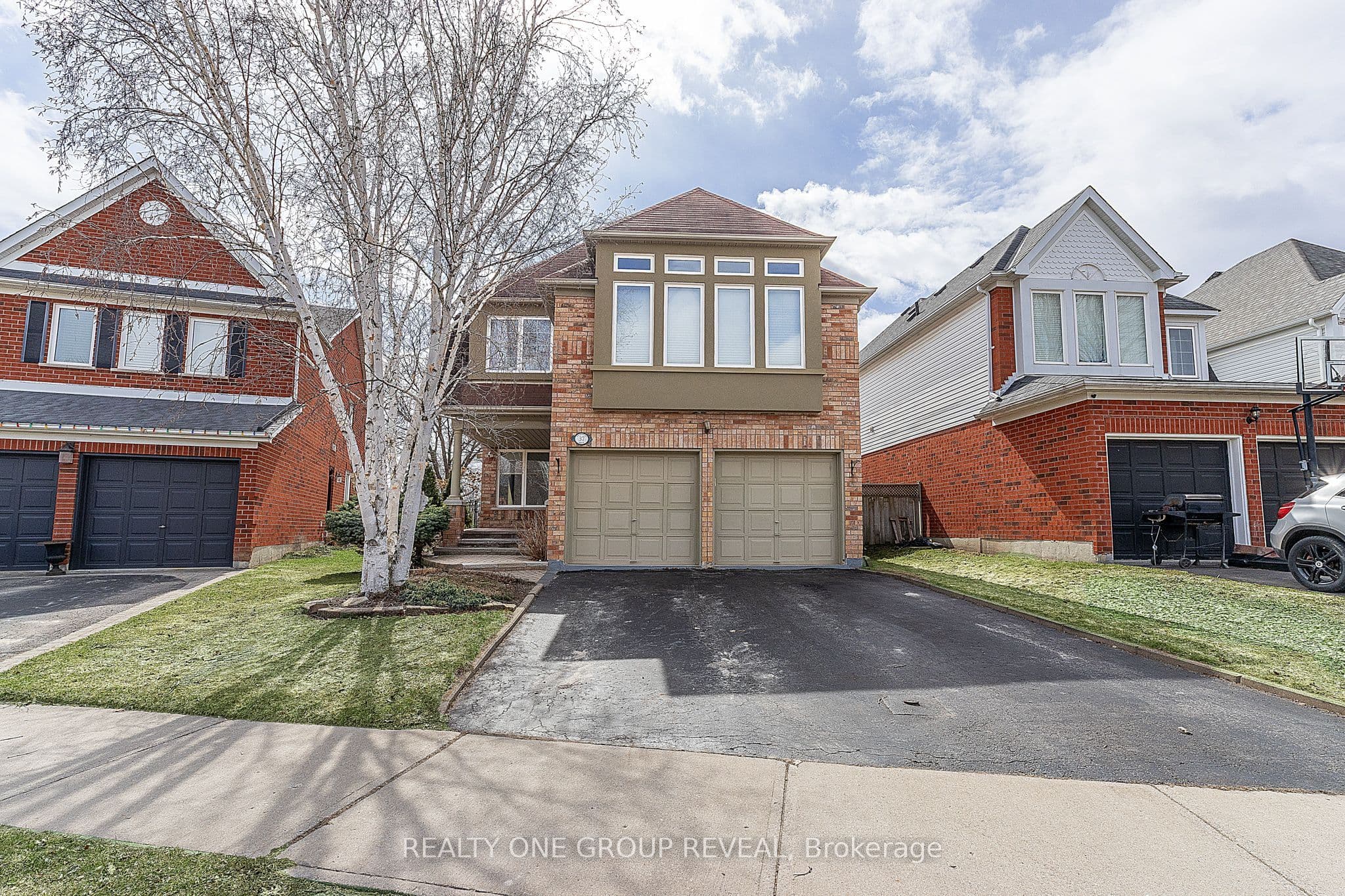 37 Wetherburn Drive photo 1