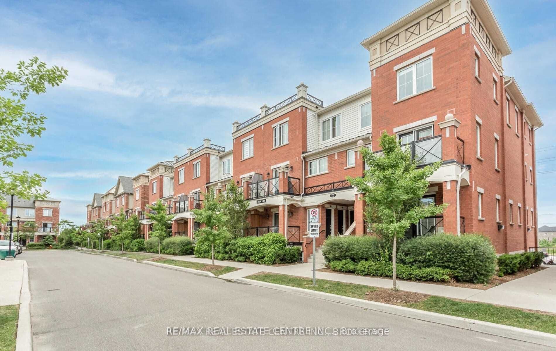 Unit 10 2504 Post Road photo 1