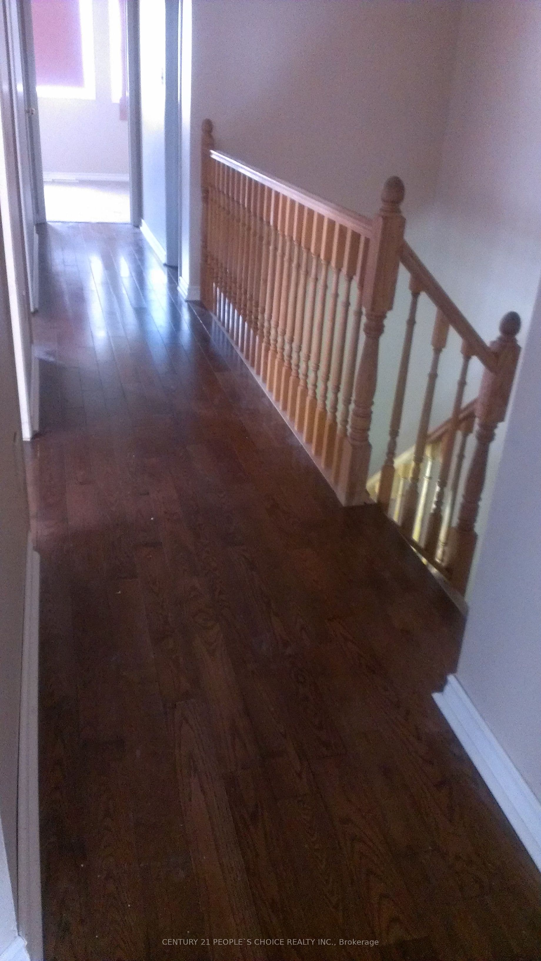 383 Jay Crescent photo 1