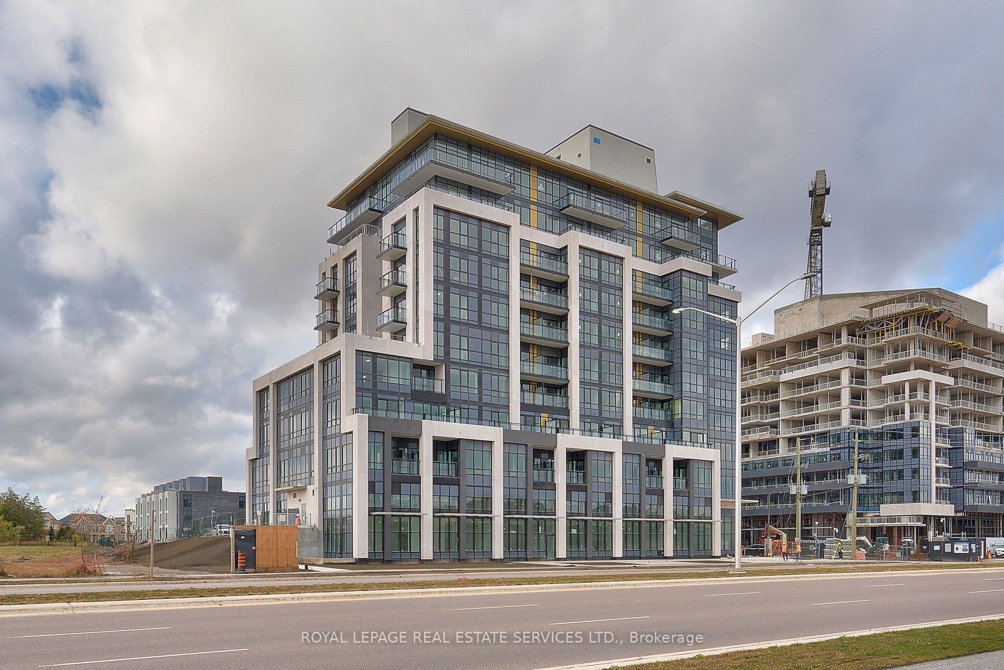 Unit 431 405 Dundas Street photo 1