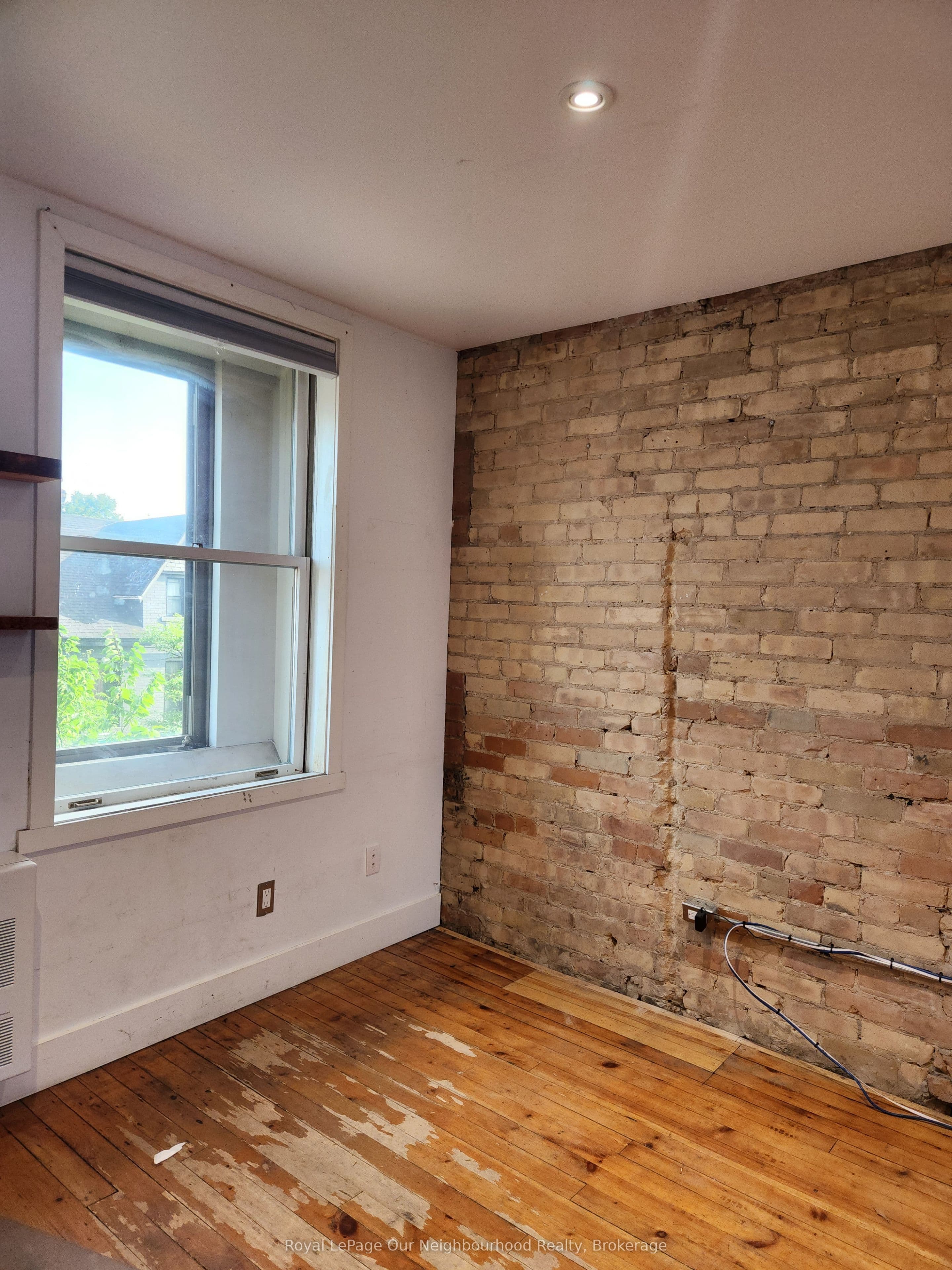 Unit 301 412 Bloor Street photo 1