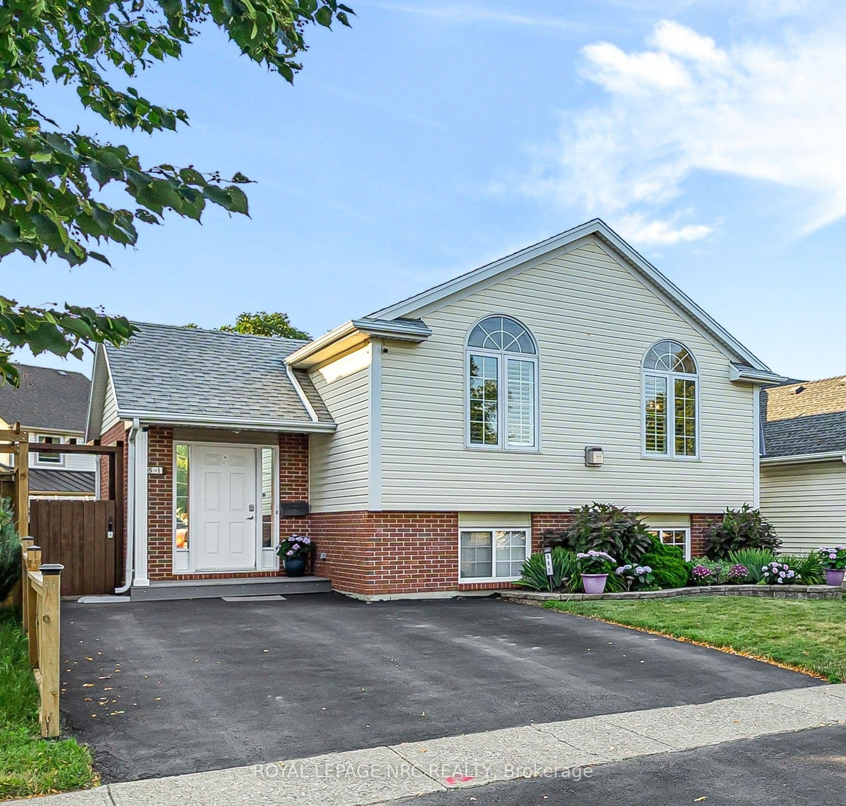 551 Scott Street photo 1