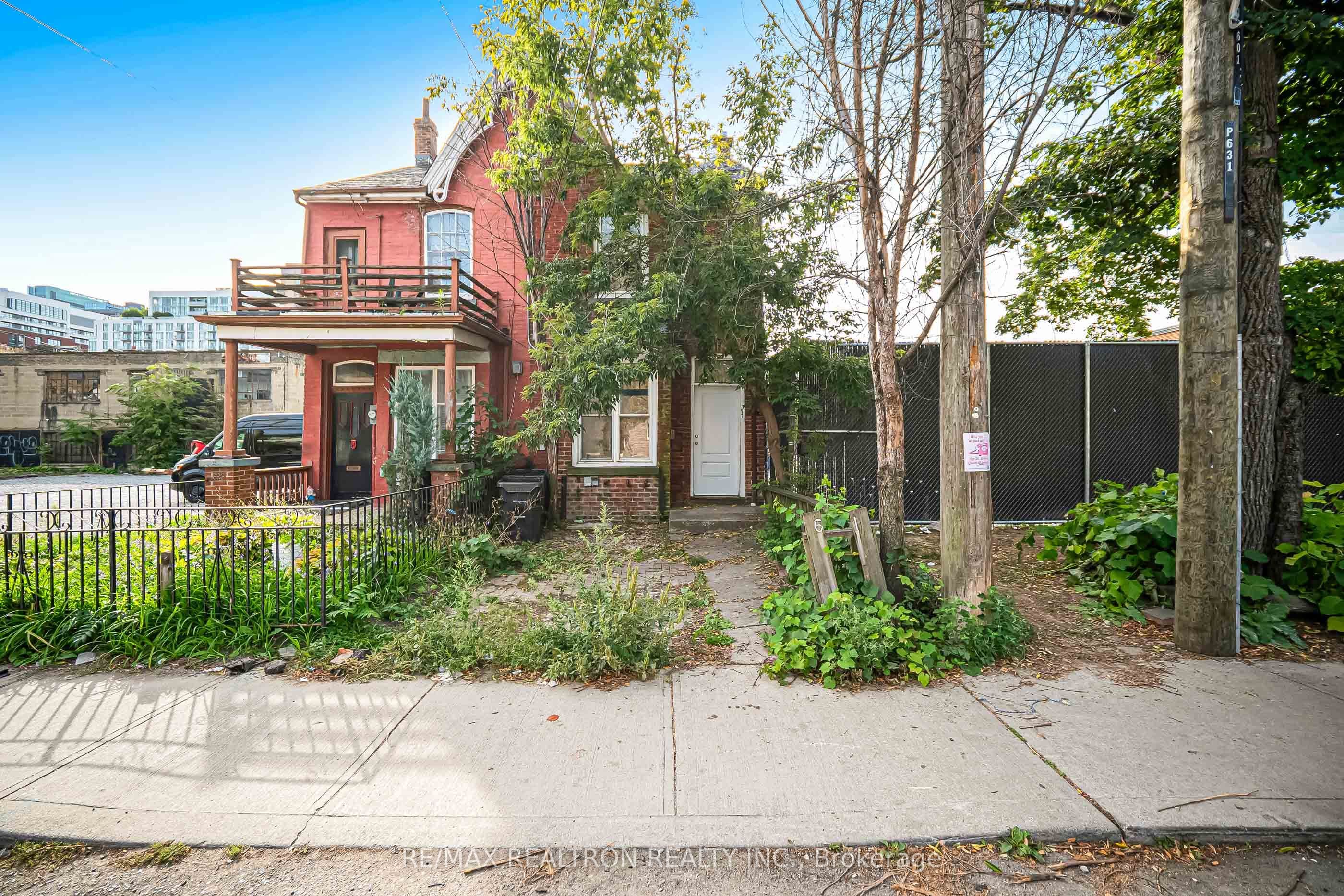 631 Richmond Street photo 1