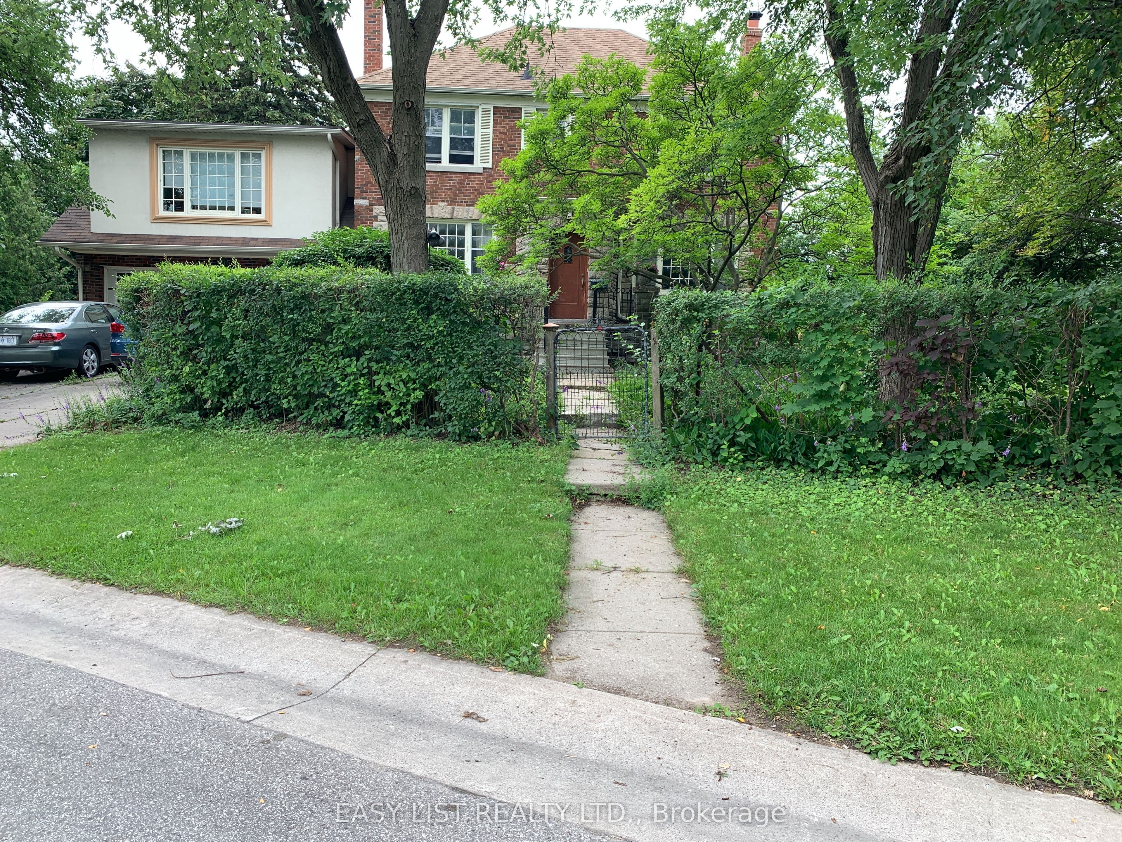 205 Ridley Boulevard photo 1